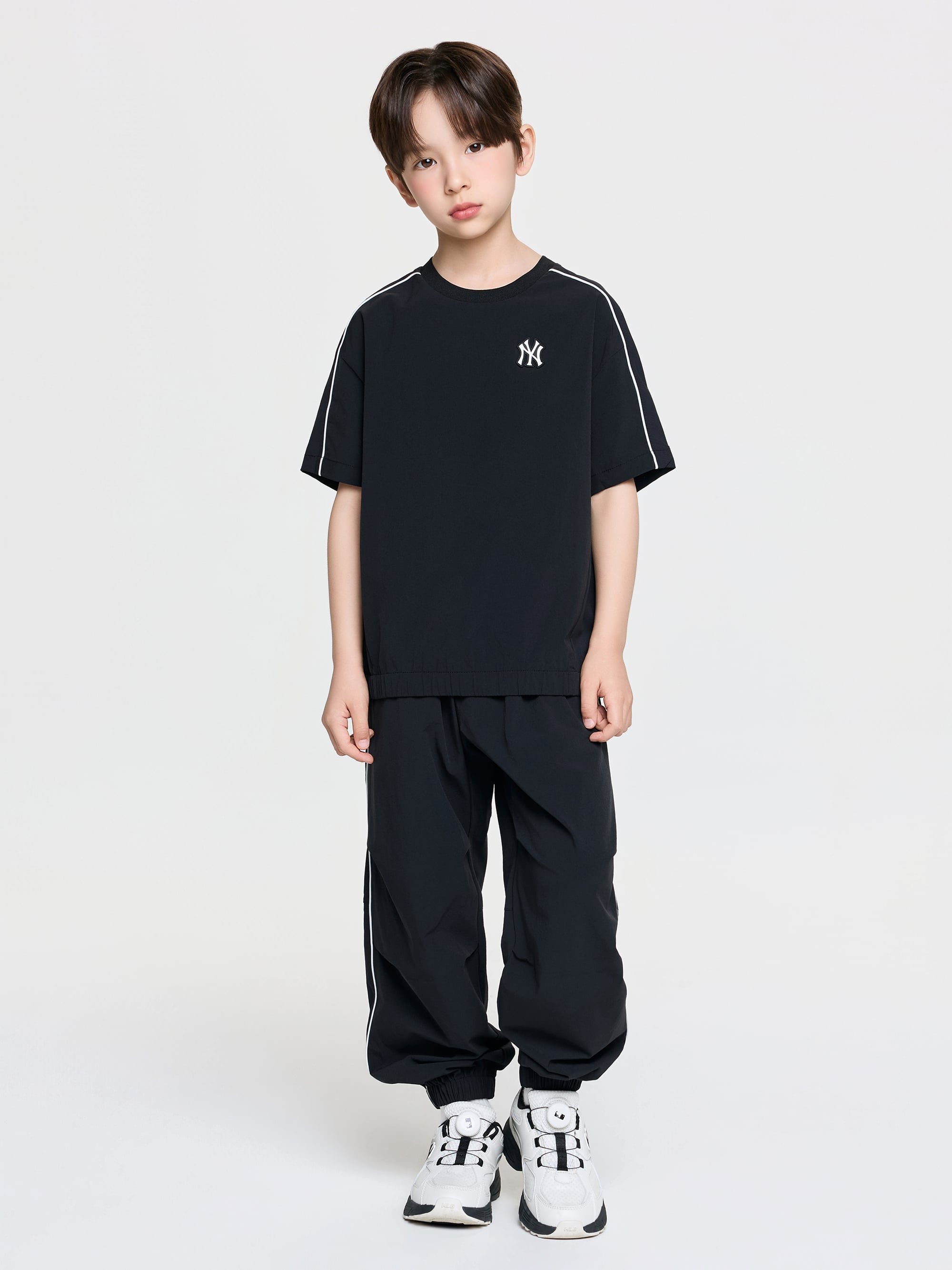 Outdoor Basic Woven Pants, T-shirt Set