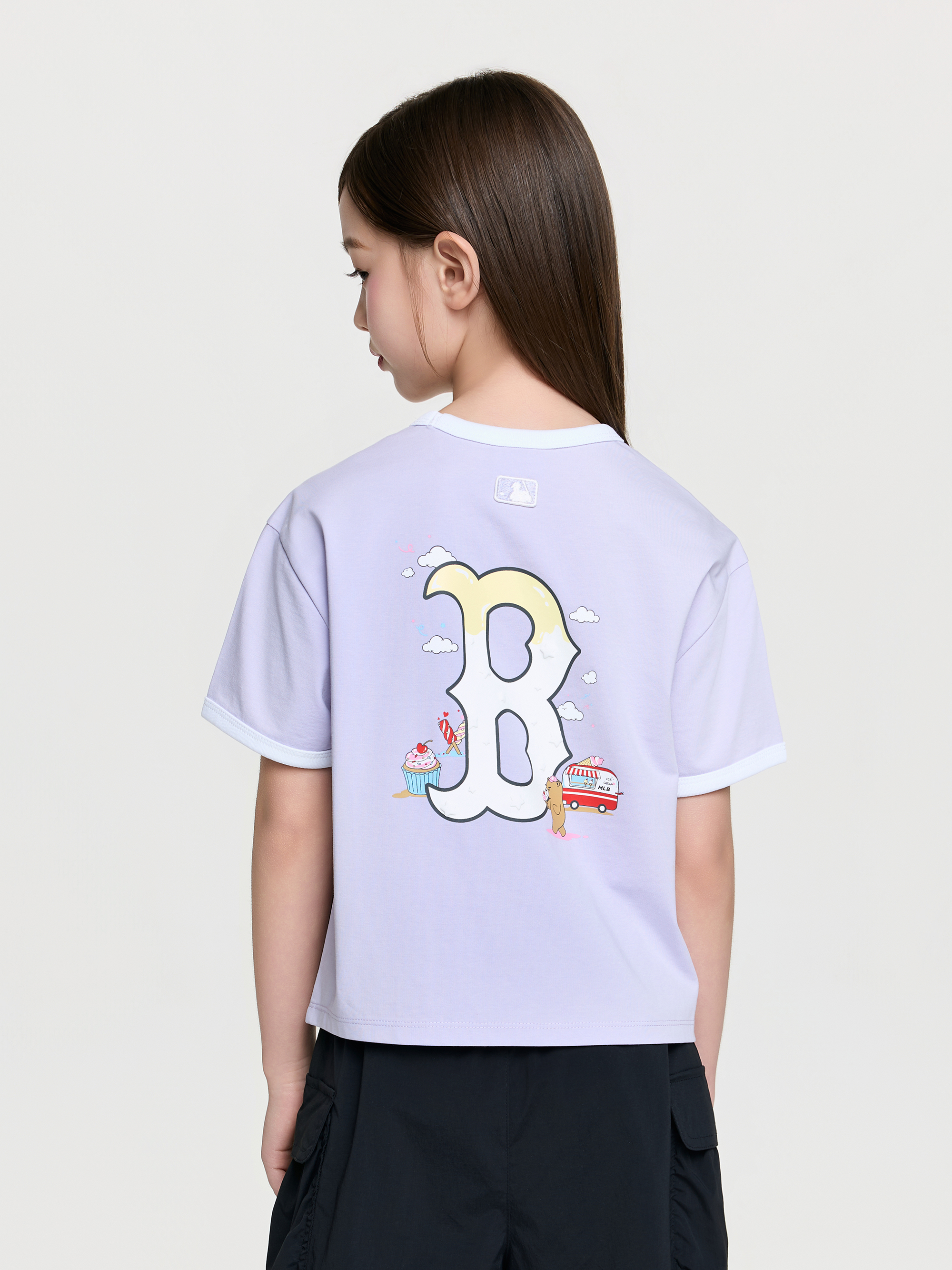 Sportive Like Artwork T-shirt (Girl's)