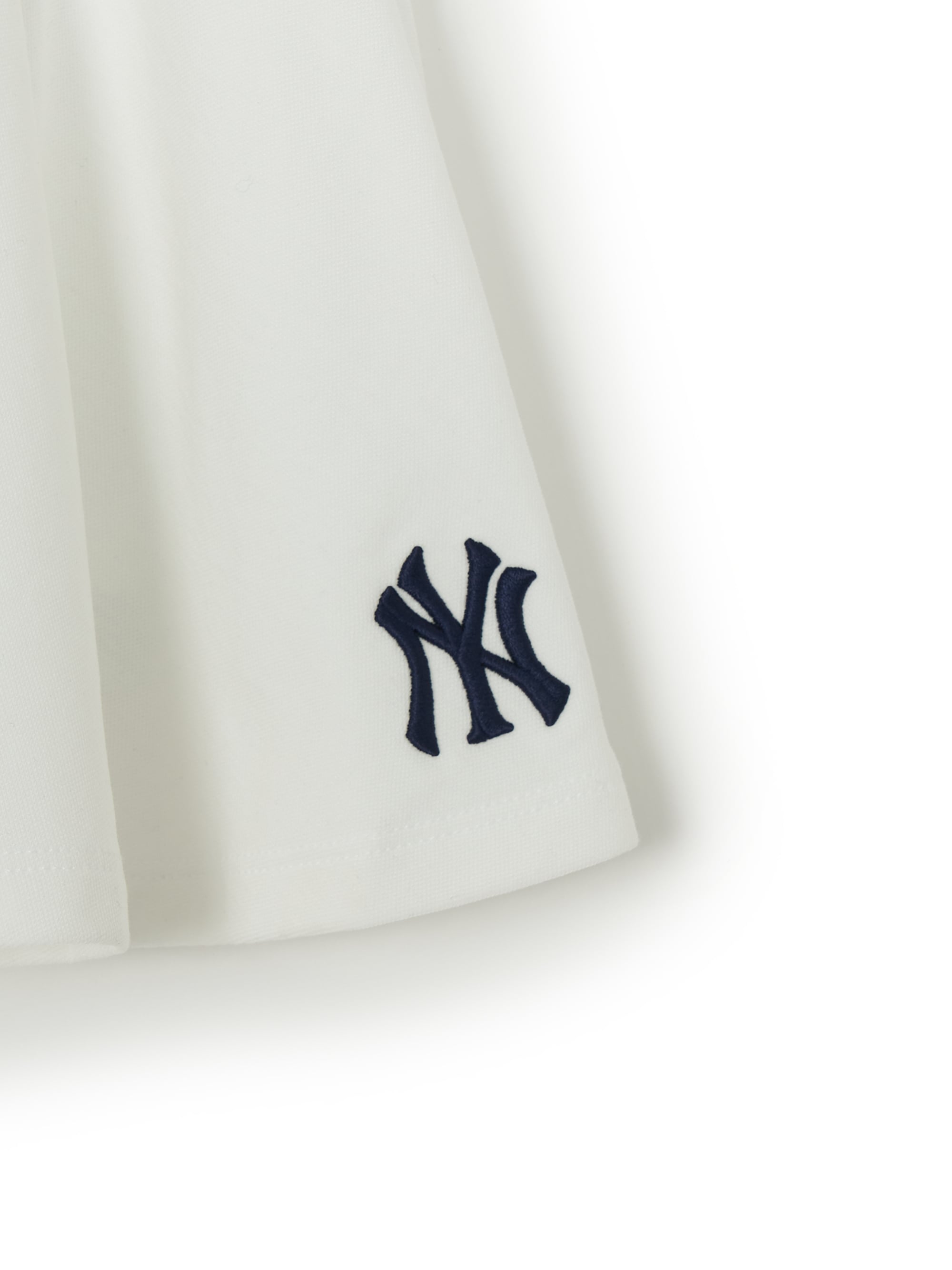 VARSITY SPORTIVE PLEATS SKIRT