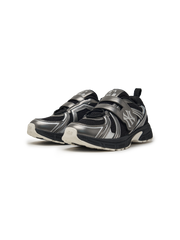 TRACK RUNNER