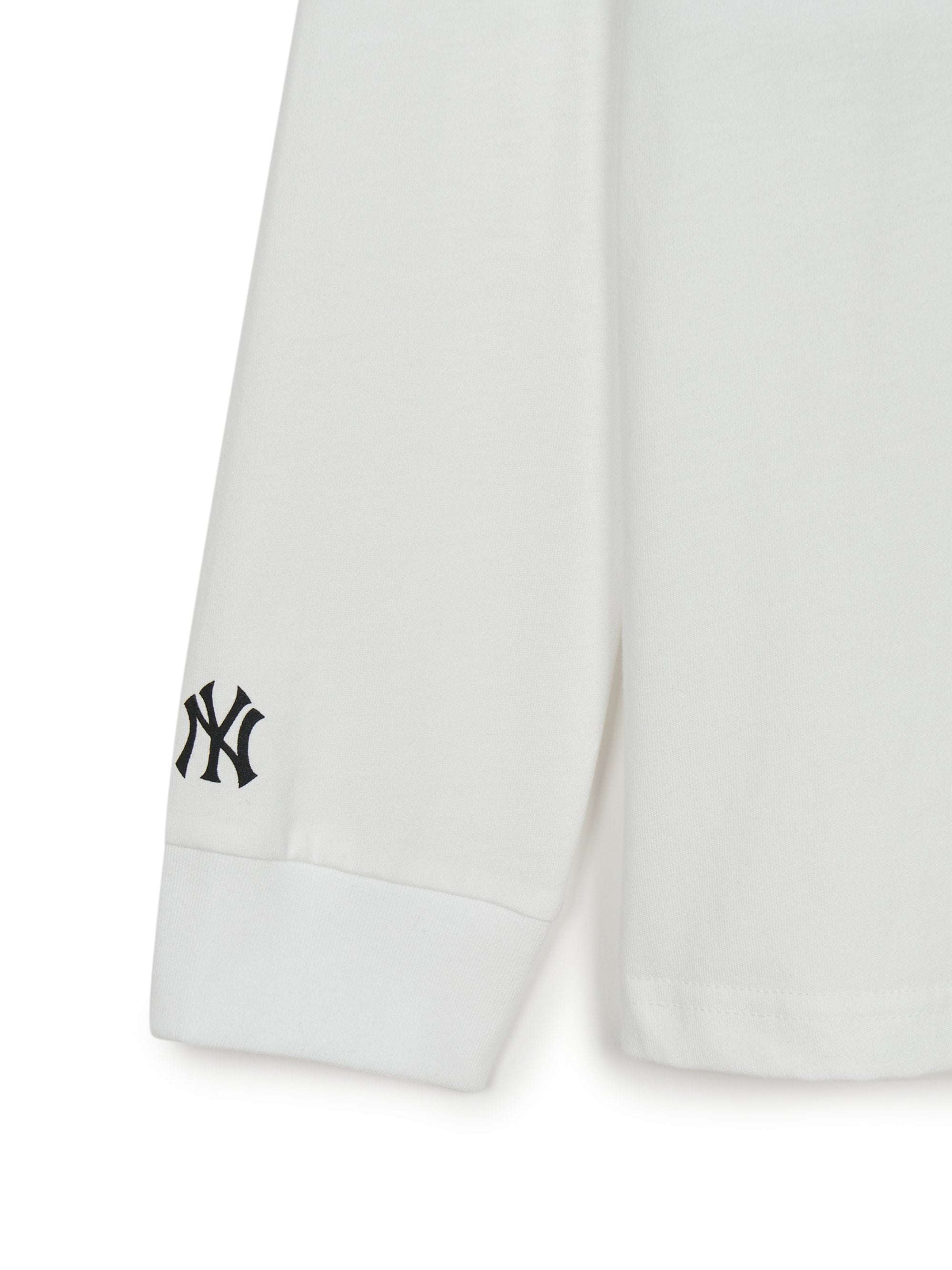 Basic Street Artwork Long Slv T-shirt