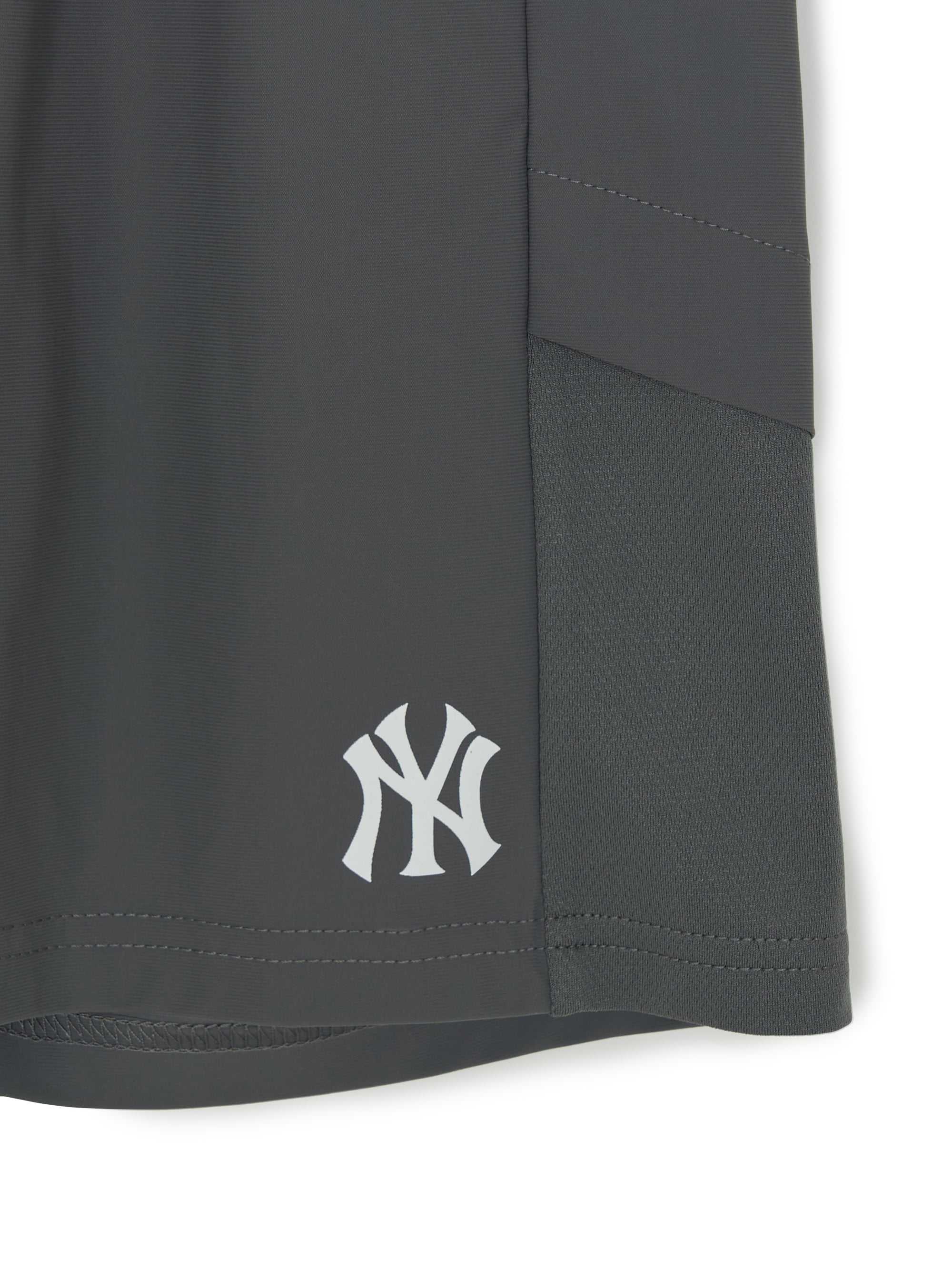 SPORTIVE TRICOT MESH-BLOCKING SHORTS