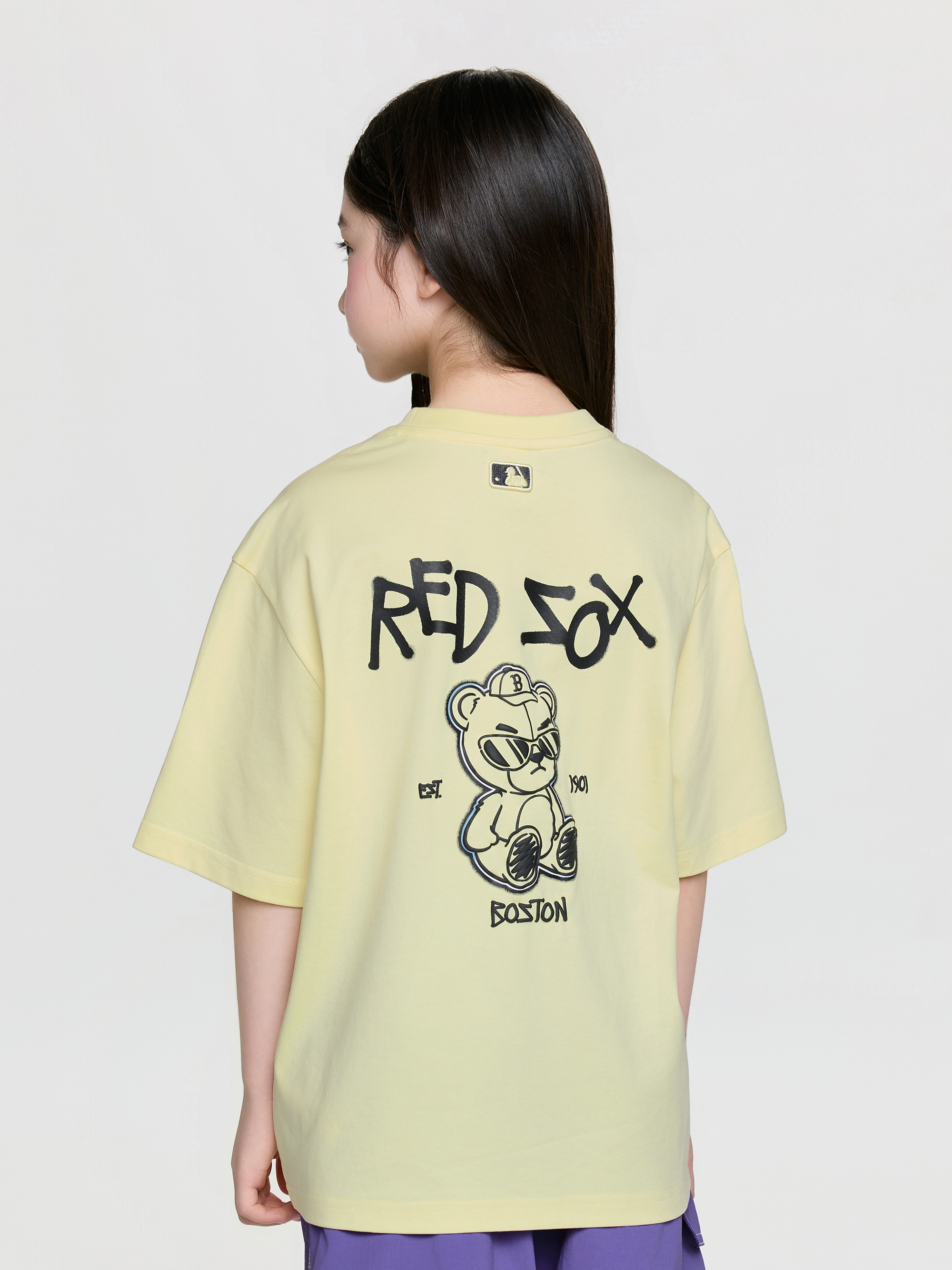 STREET MEGABEAR LINE ARTWORK T-shirt