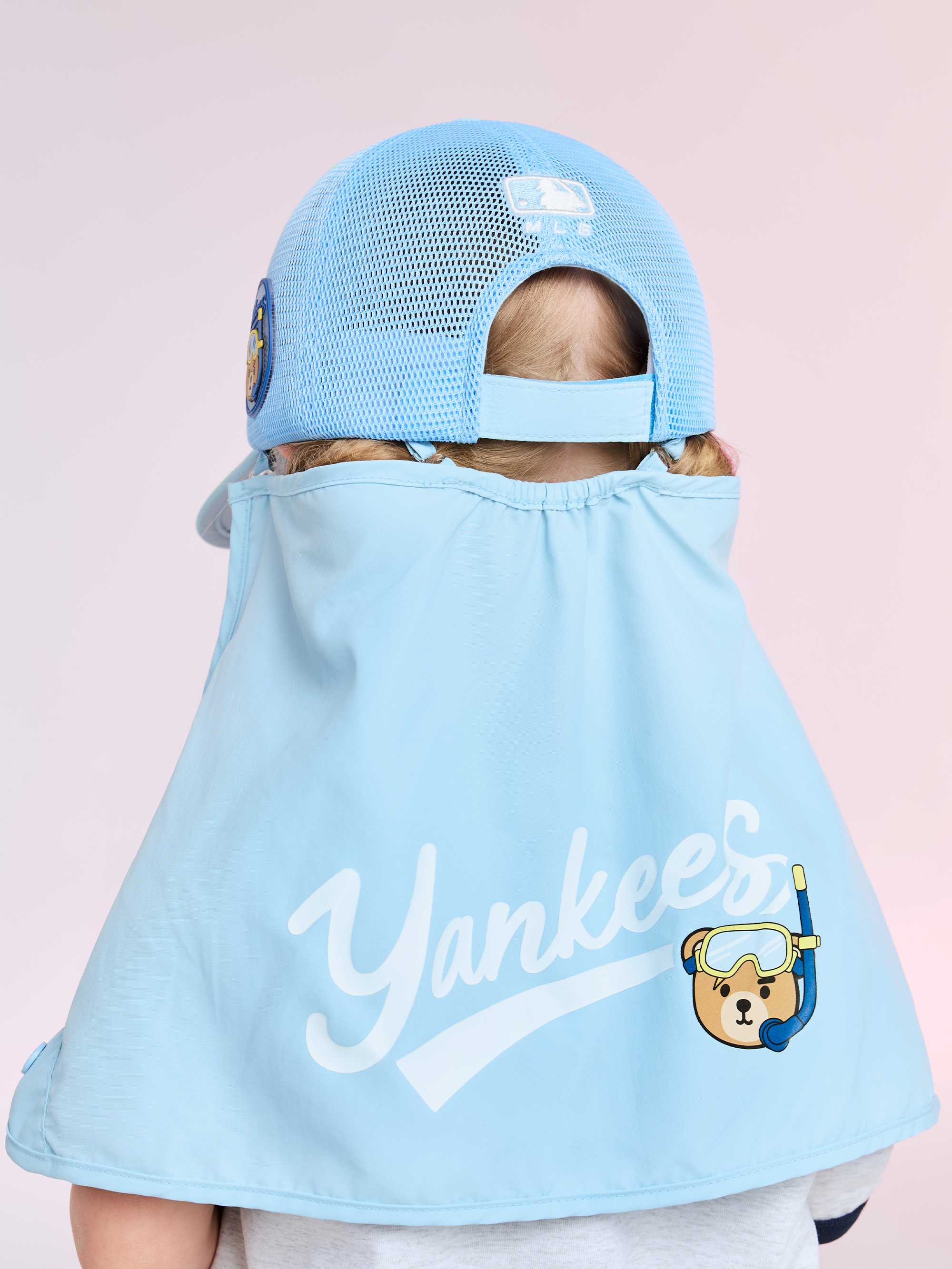Mega Bear Friends Neck Flap Mesh Cap