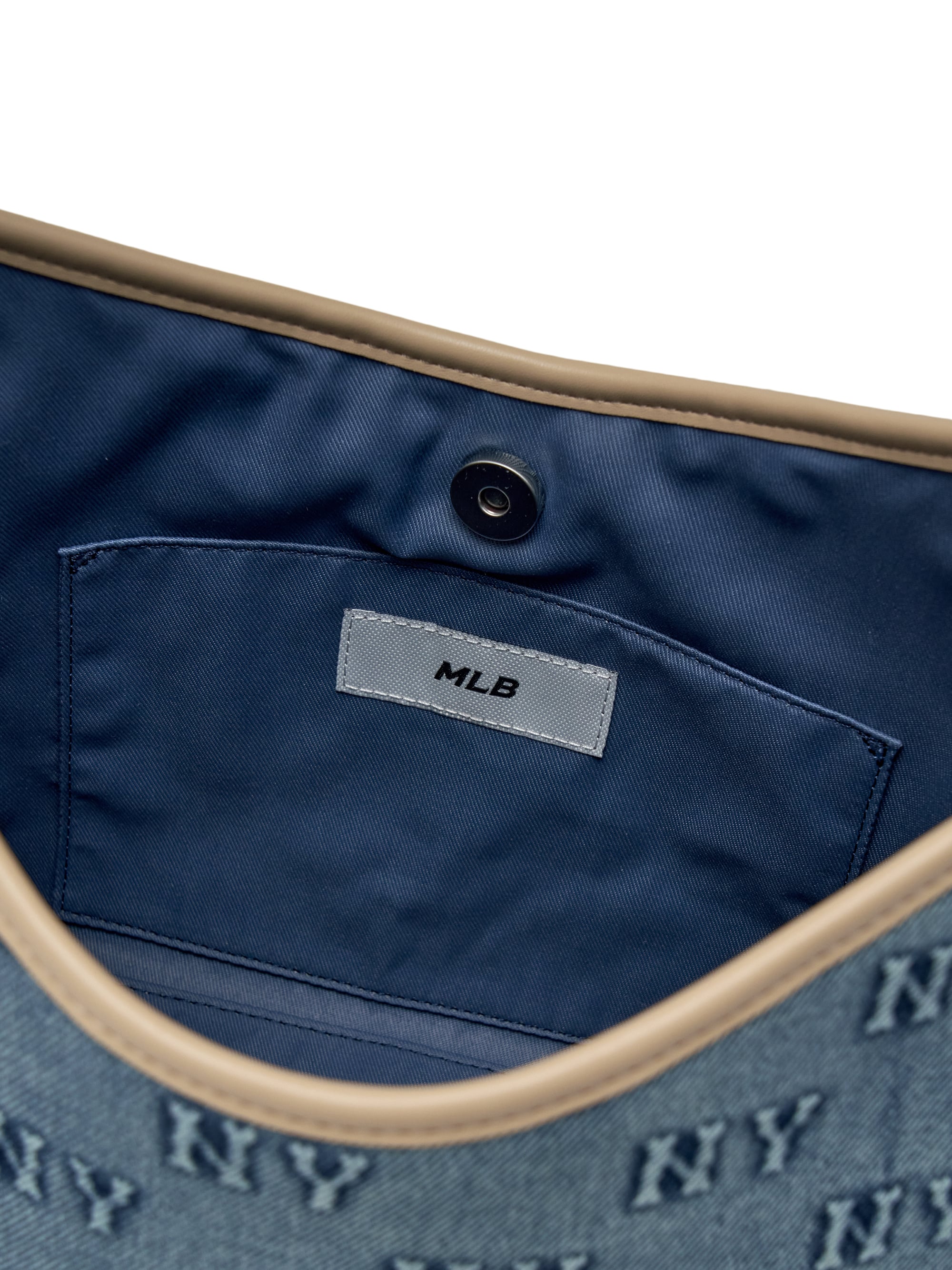 CLASSIC MONOGRAM DENIM EMBO BUCKET BAG