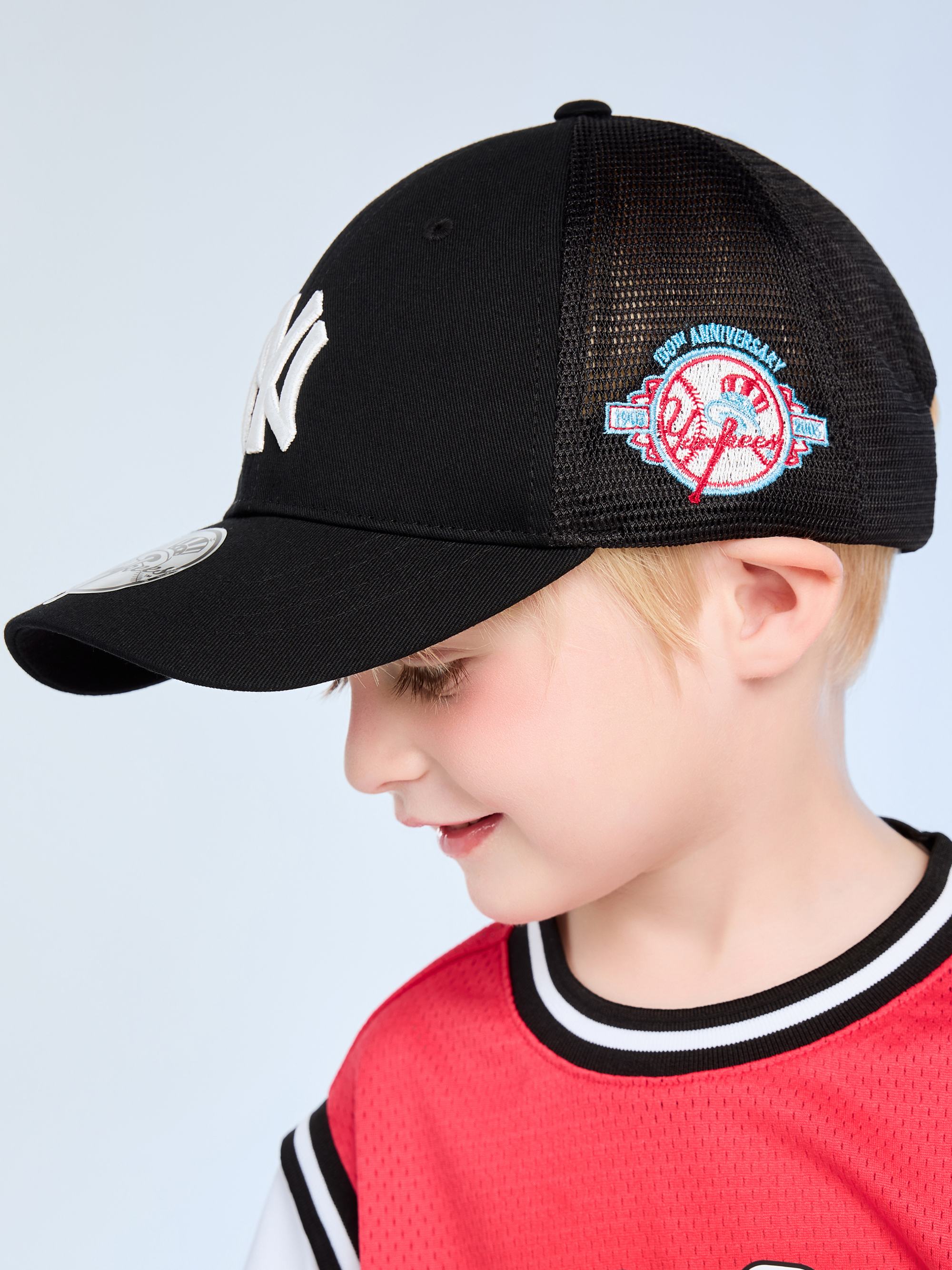 Signature Mesh Trucker