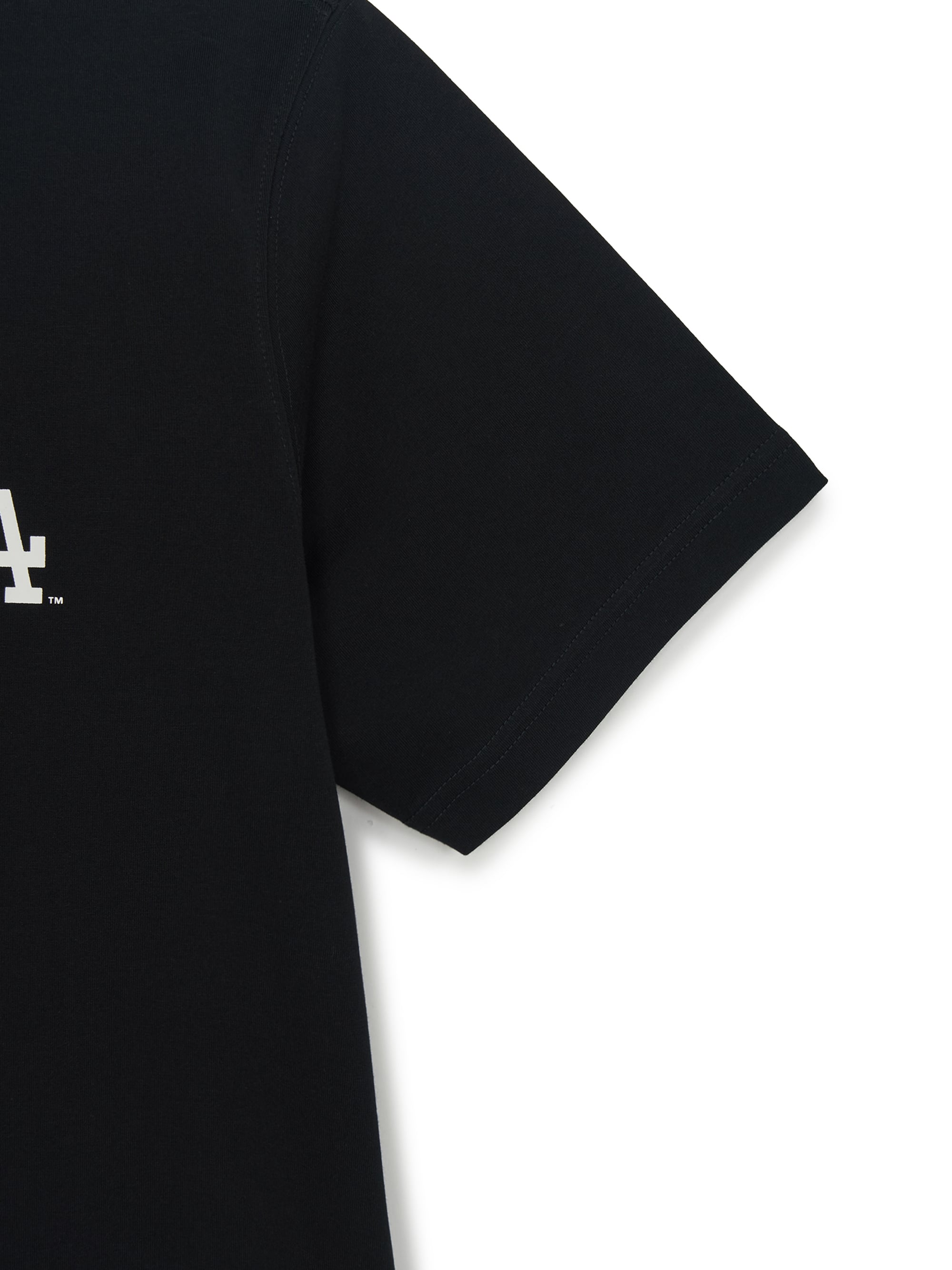 BASIC SMALL LOGO SEMI OVER-FIT T-shirt
