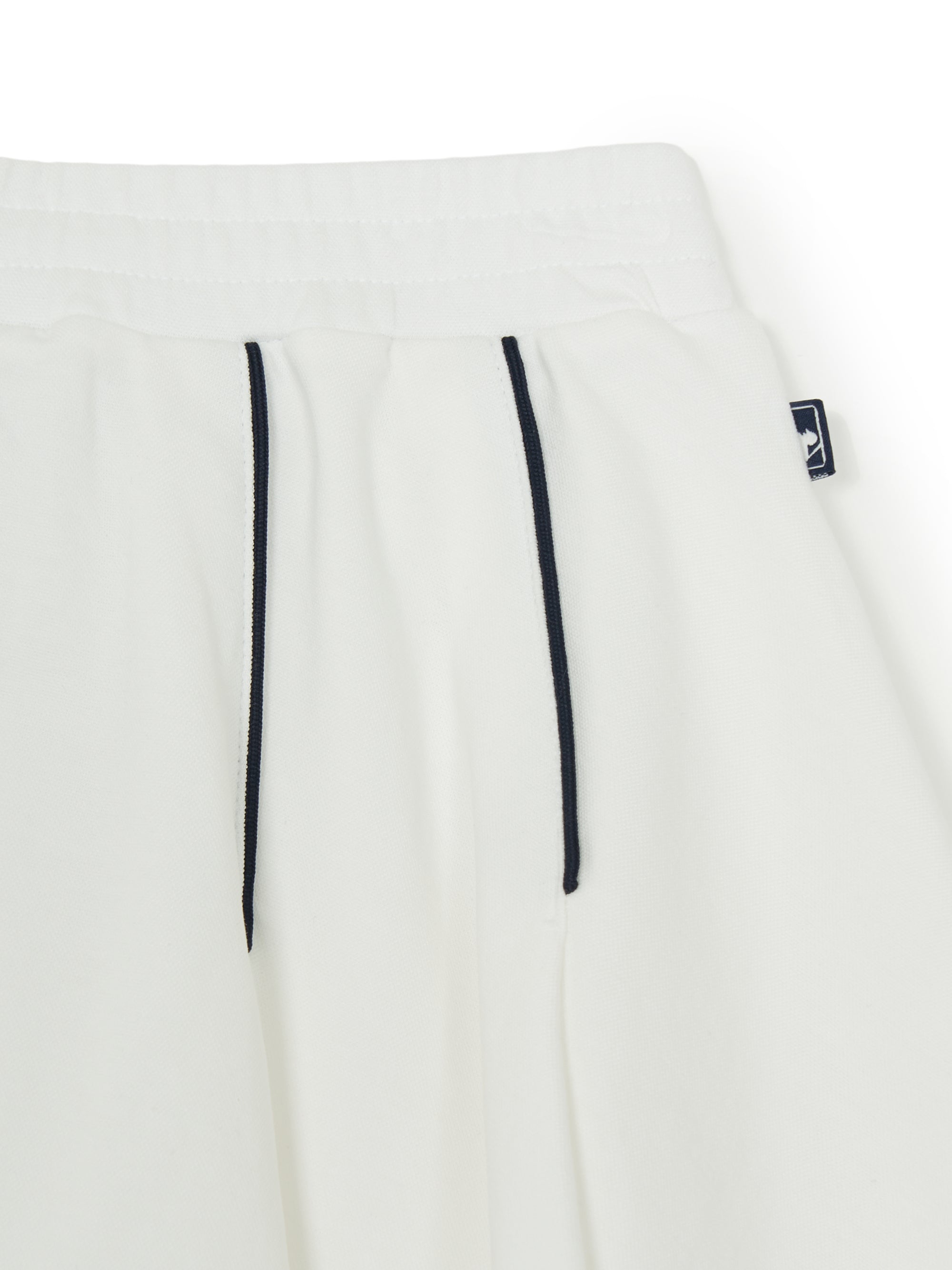 VARSITY SPORTIVE PLEATS SKIRT