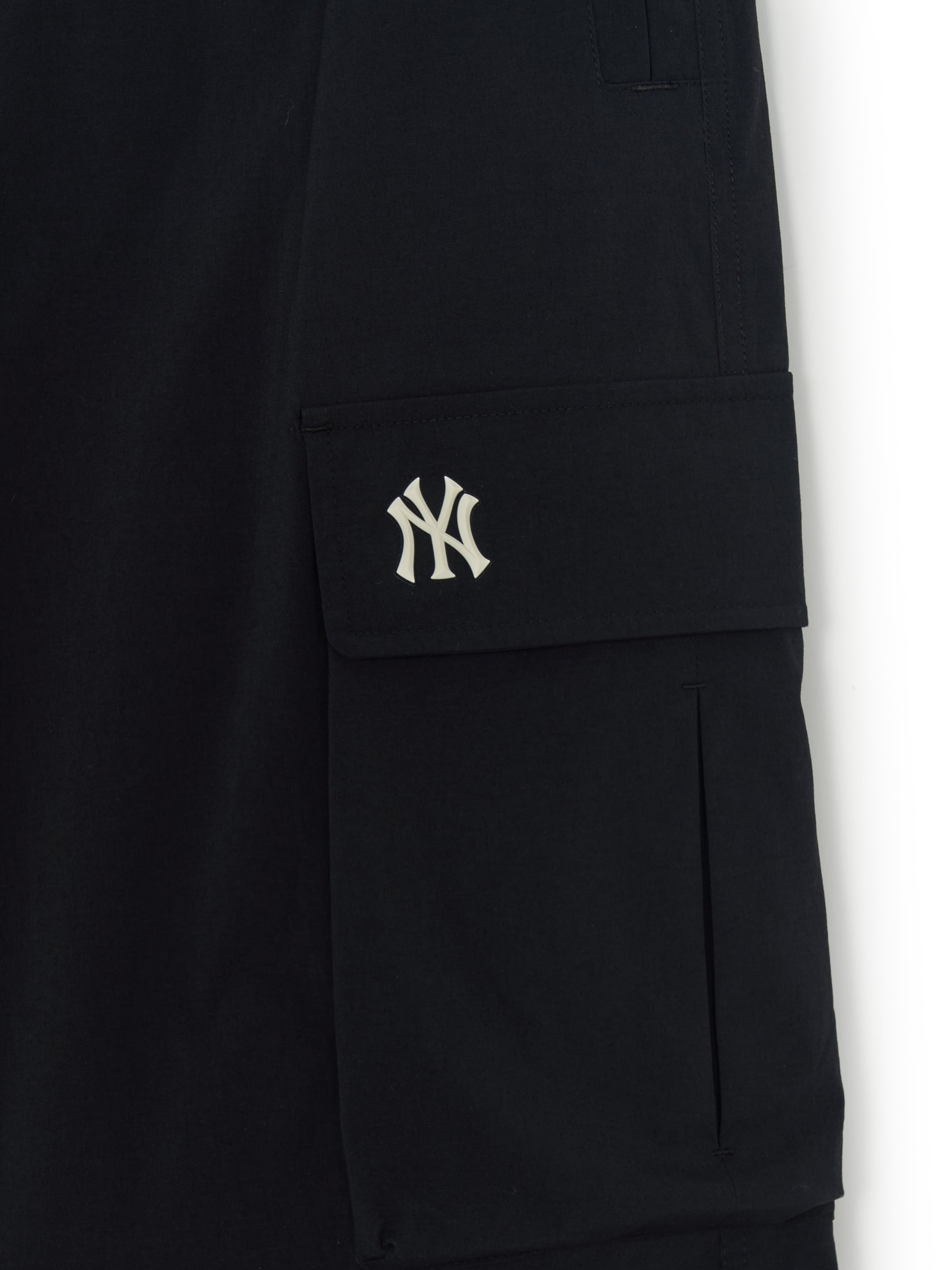 Gorpcore Cotton Touch Volume Cargo Bermuda Shorts
