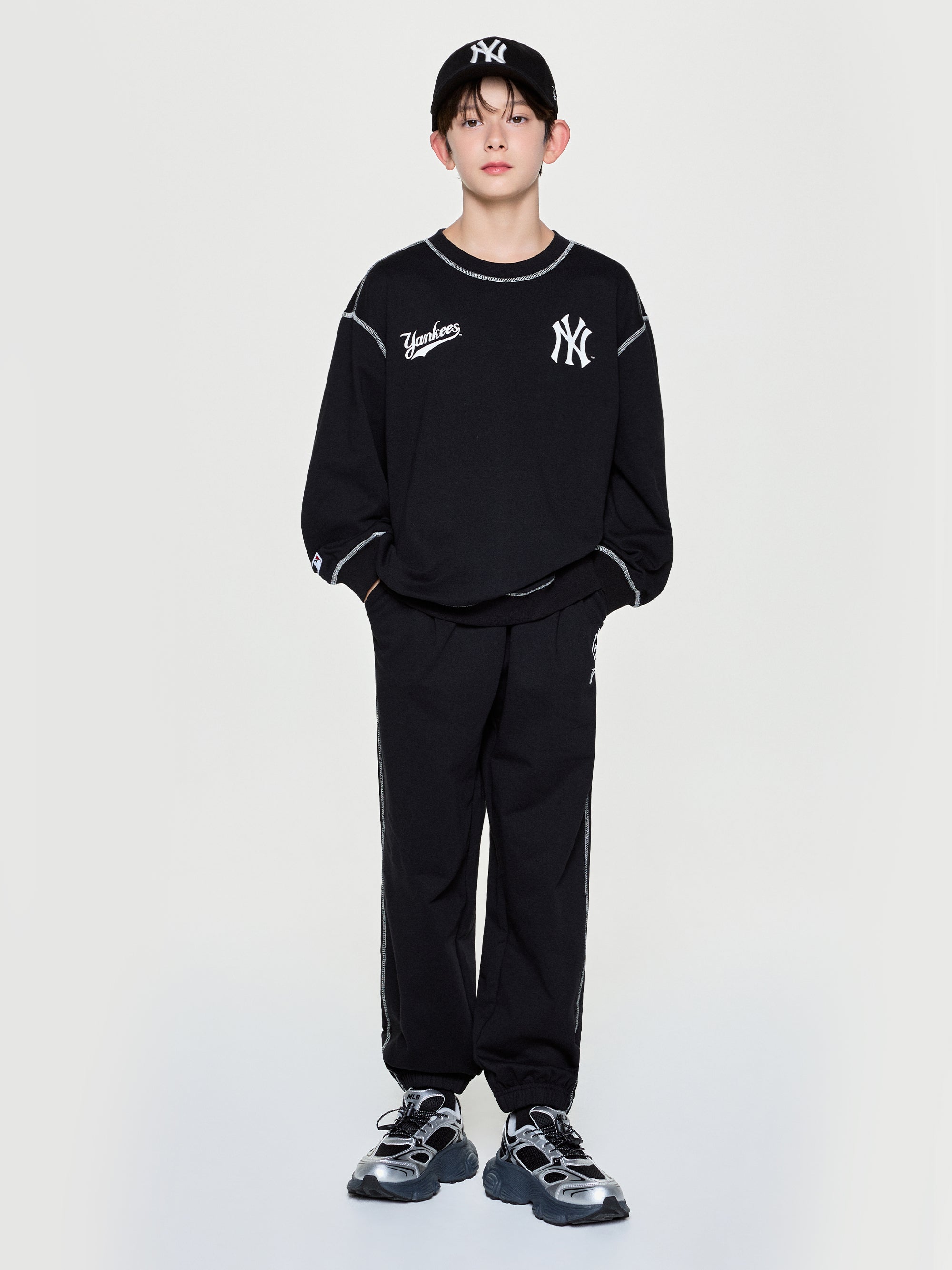 ONLINE EXCLUSIVE BASIC Sweatshirt Set