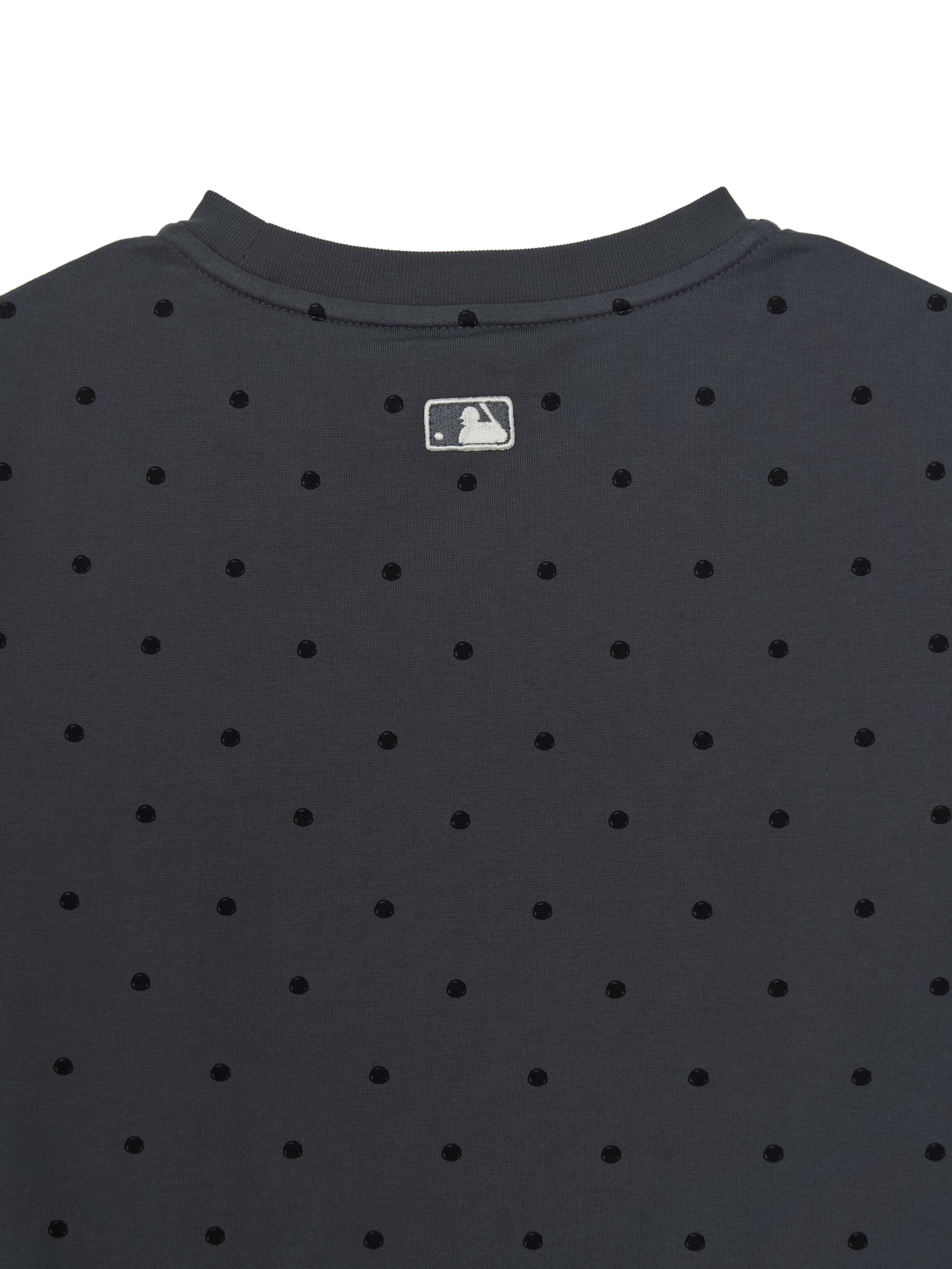 Women's Dots Pattern Lettering Slim Semi Crop T-shirts