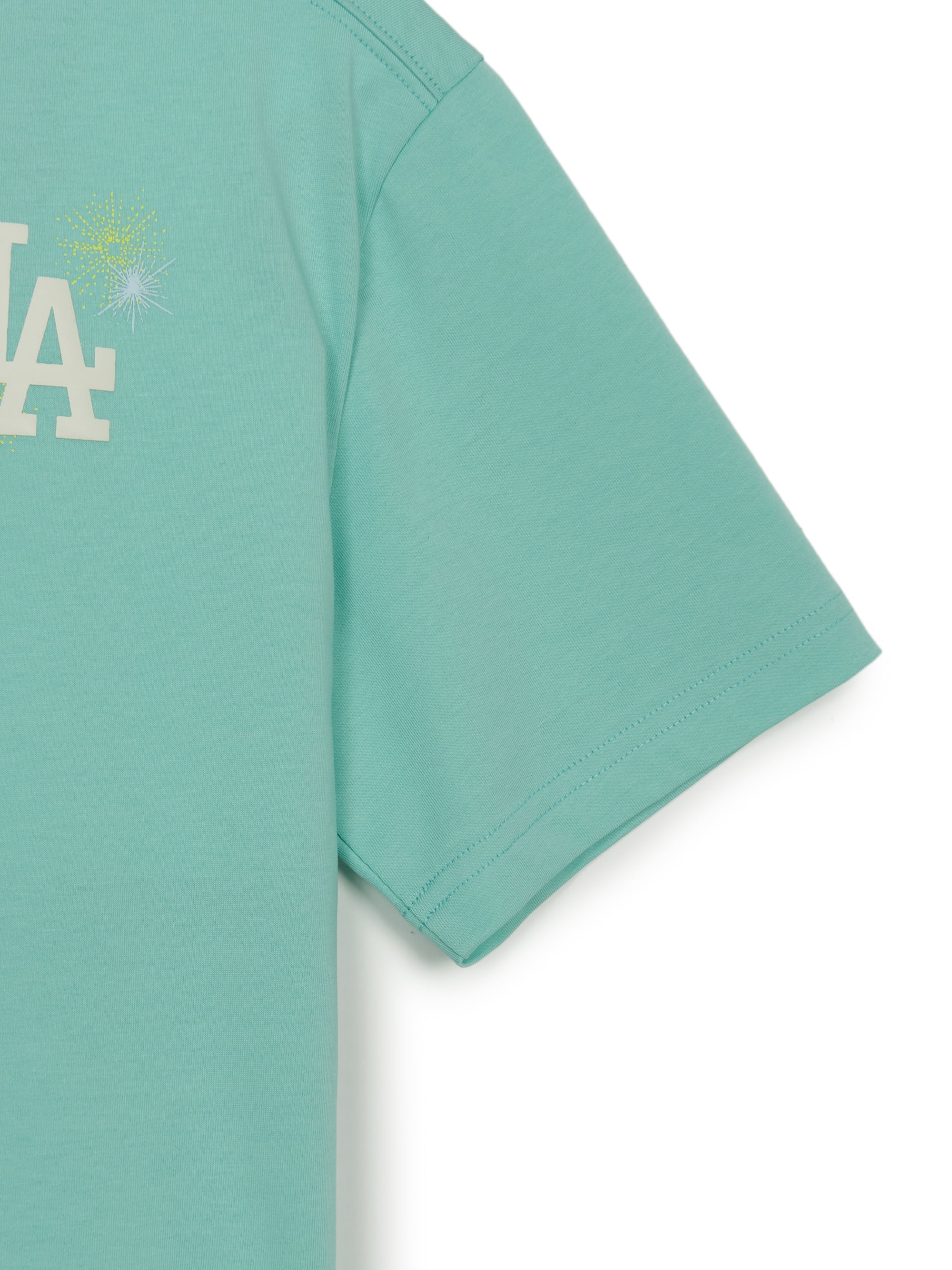 Sportive Summer Cloud Artwork T-shirt