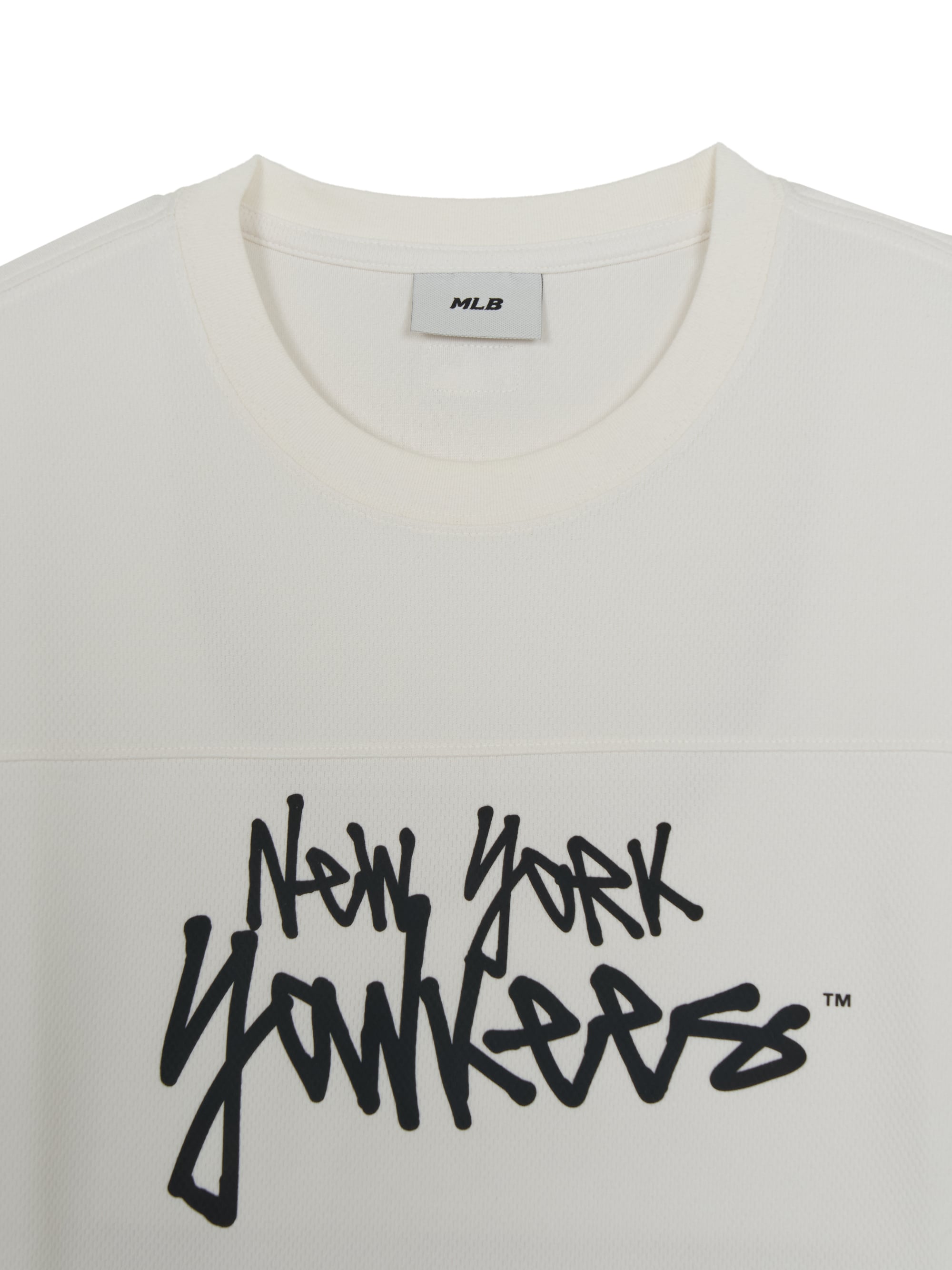 Sportive Mesh Graphic T-shirt