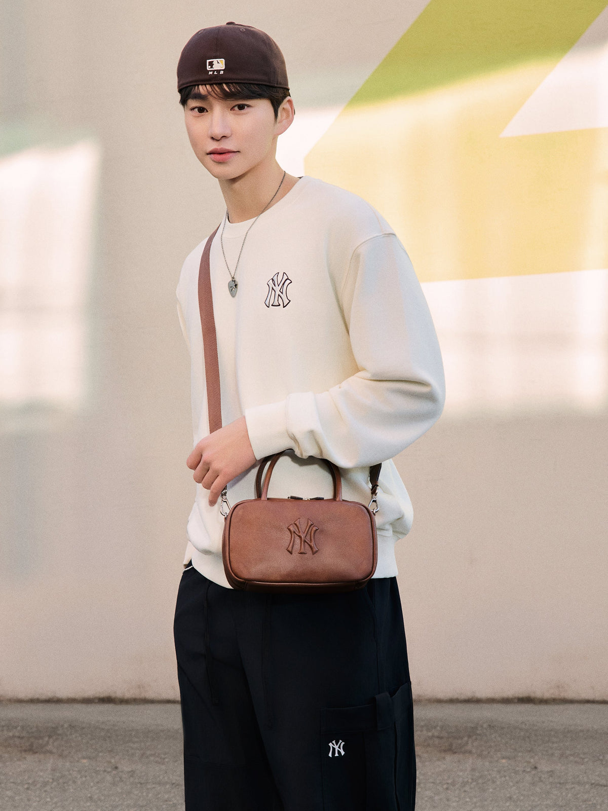BASIC VINTAGE LOGO CROSS BAG