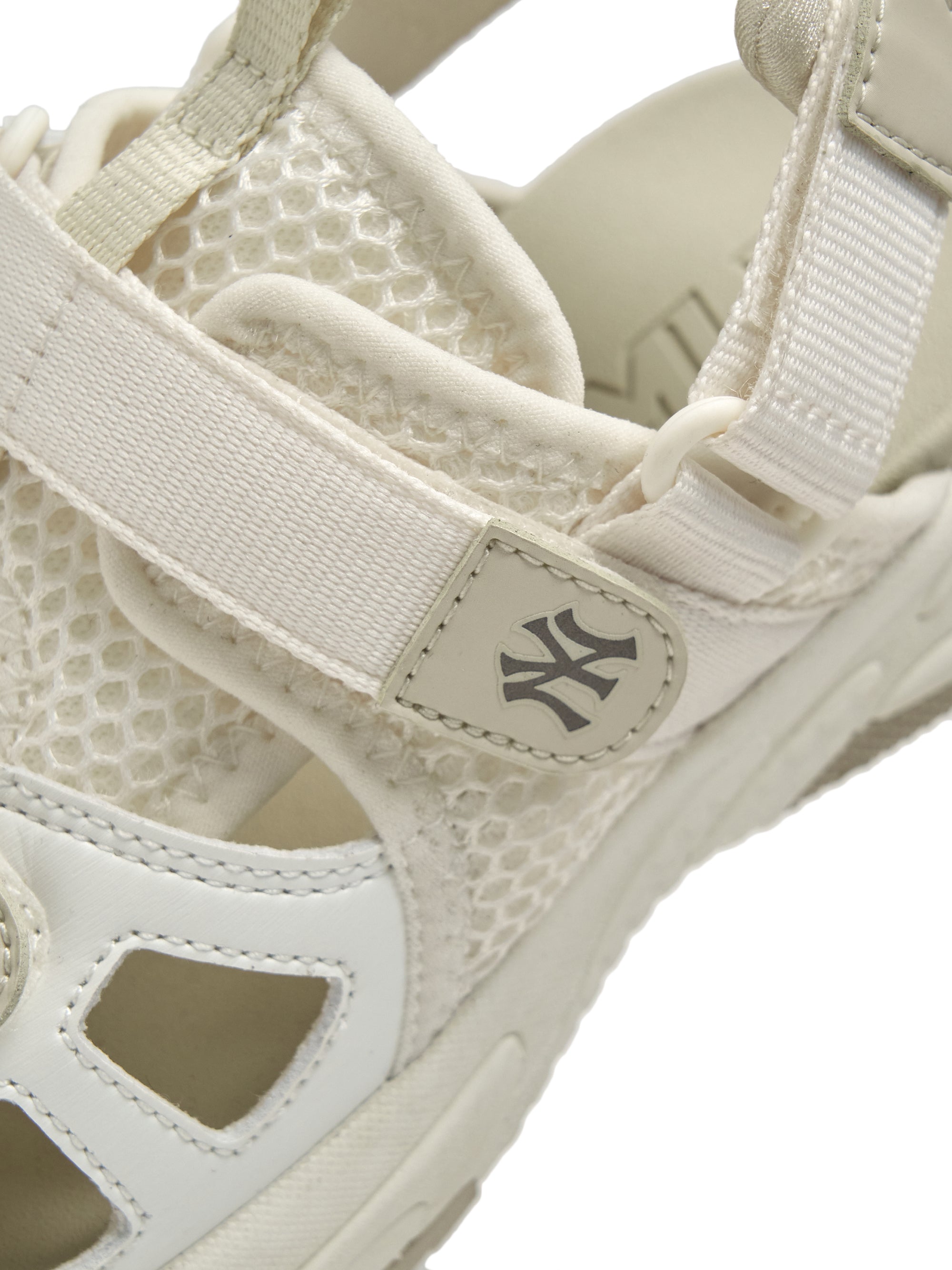 CHUNKY MASK SANDALS V3