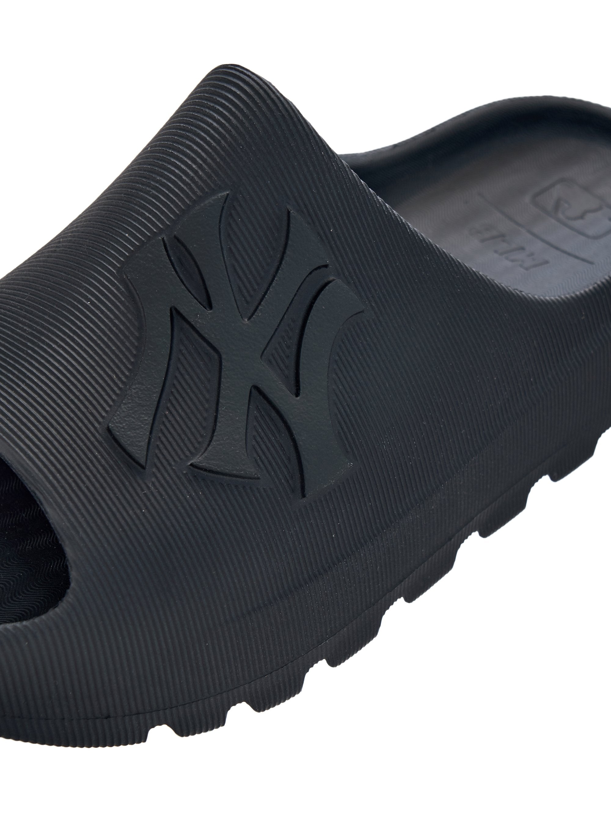 Skipper Slides