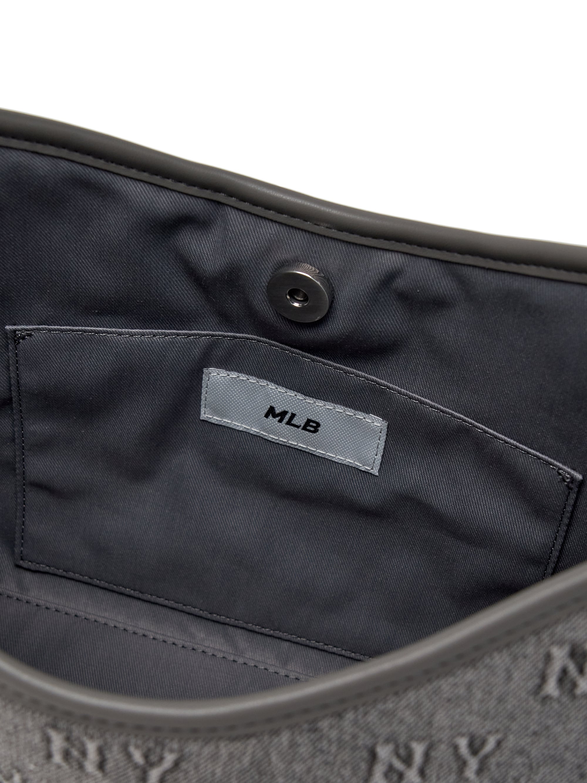 CLASSIC MONOGRAM DENIM EMBO BUCKET BAG