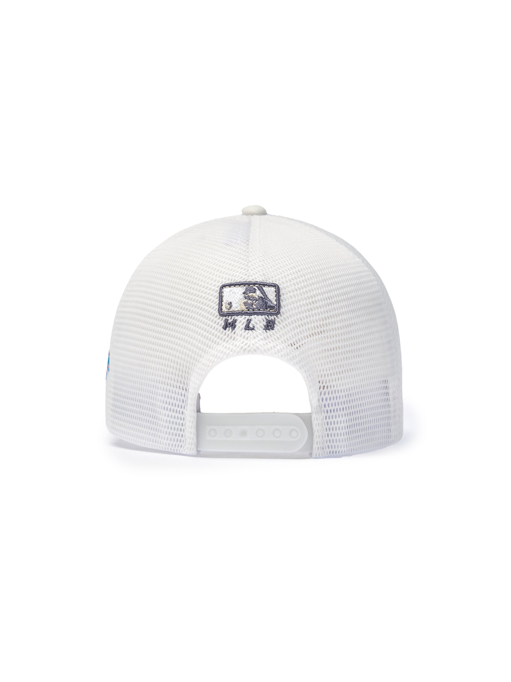 Signature Mesh Trucker