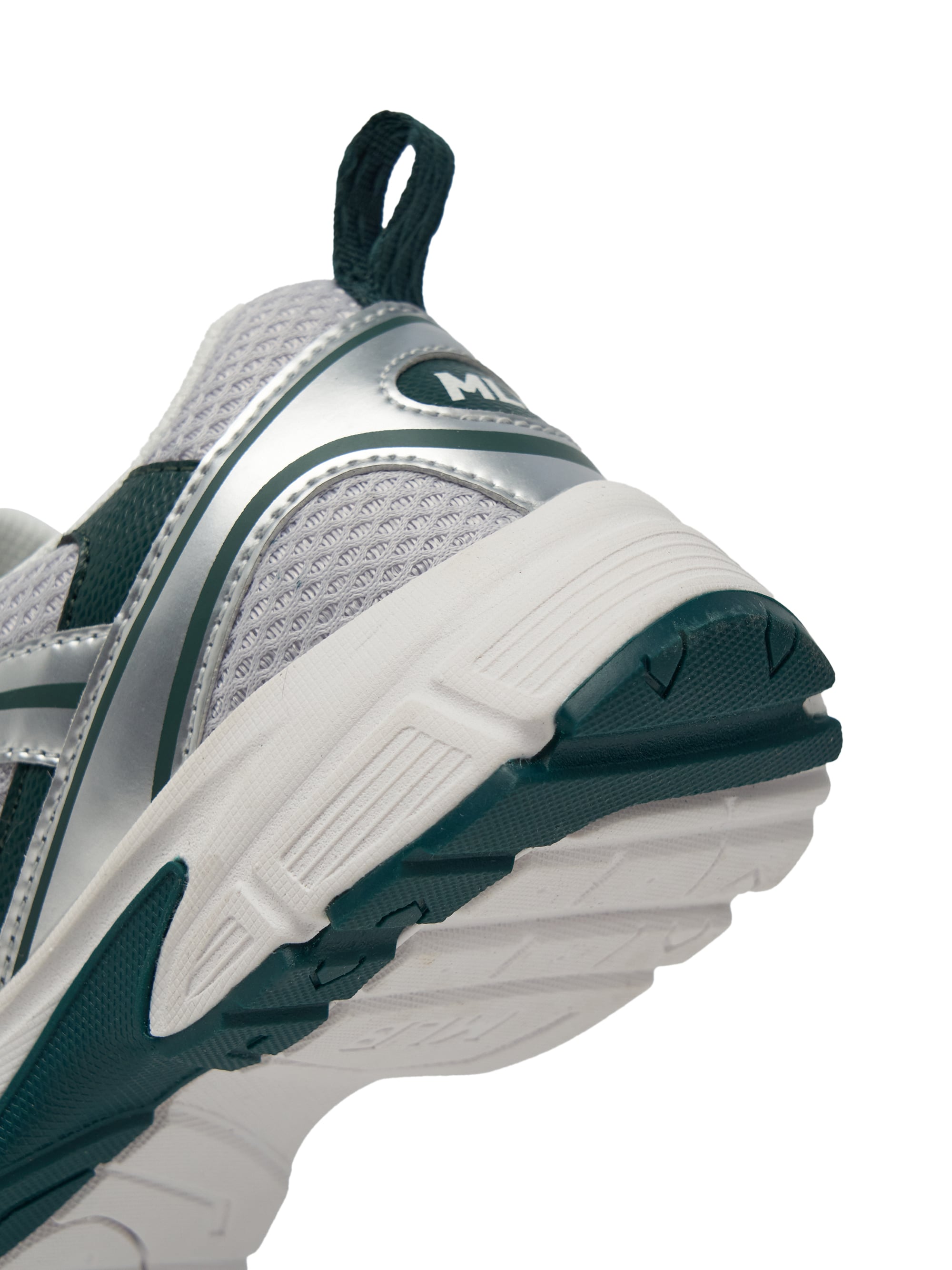 TRACK RUNNER