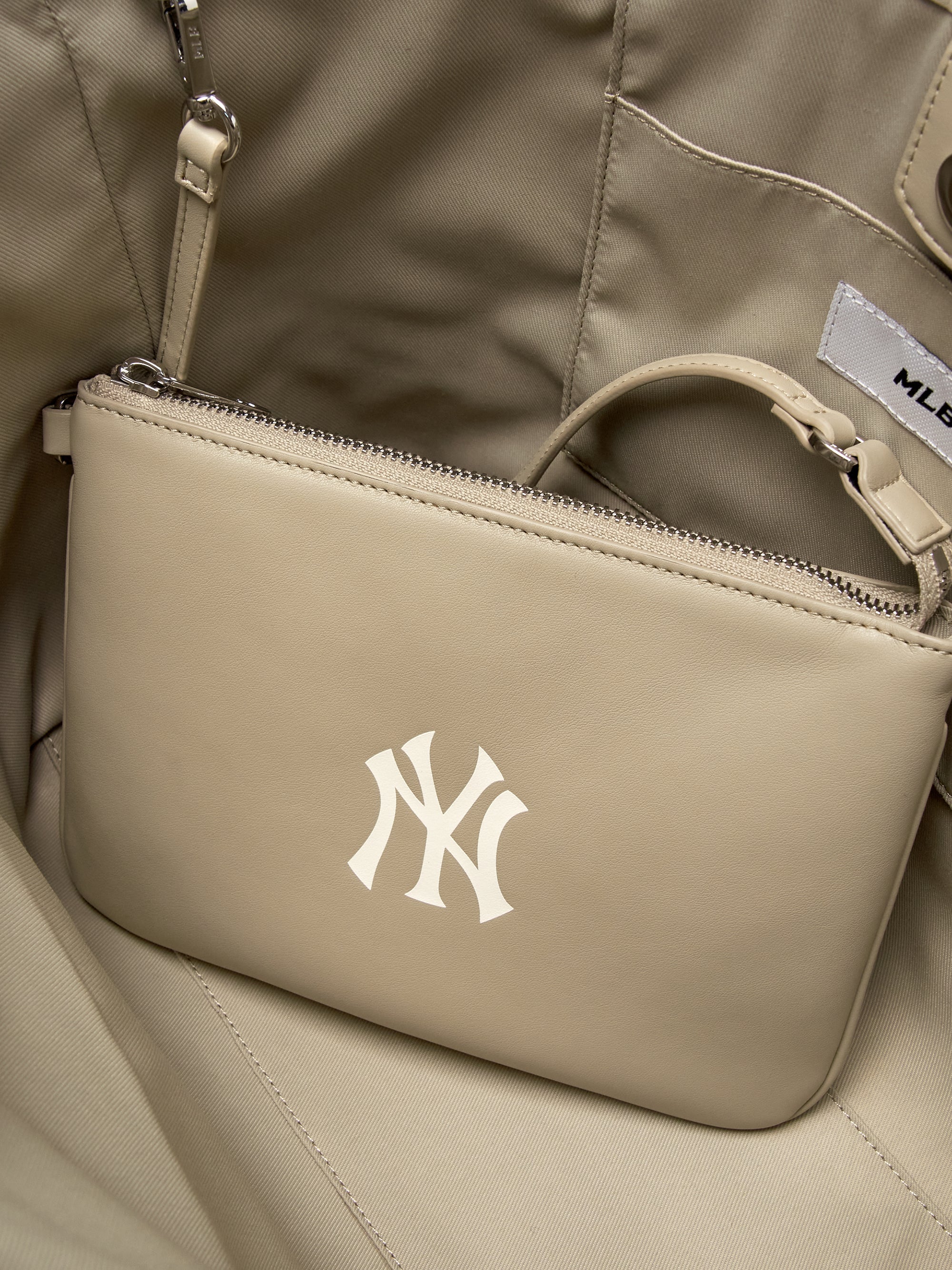 Dia Monogram Jqd Tote Bag