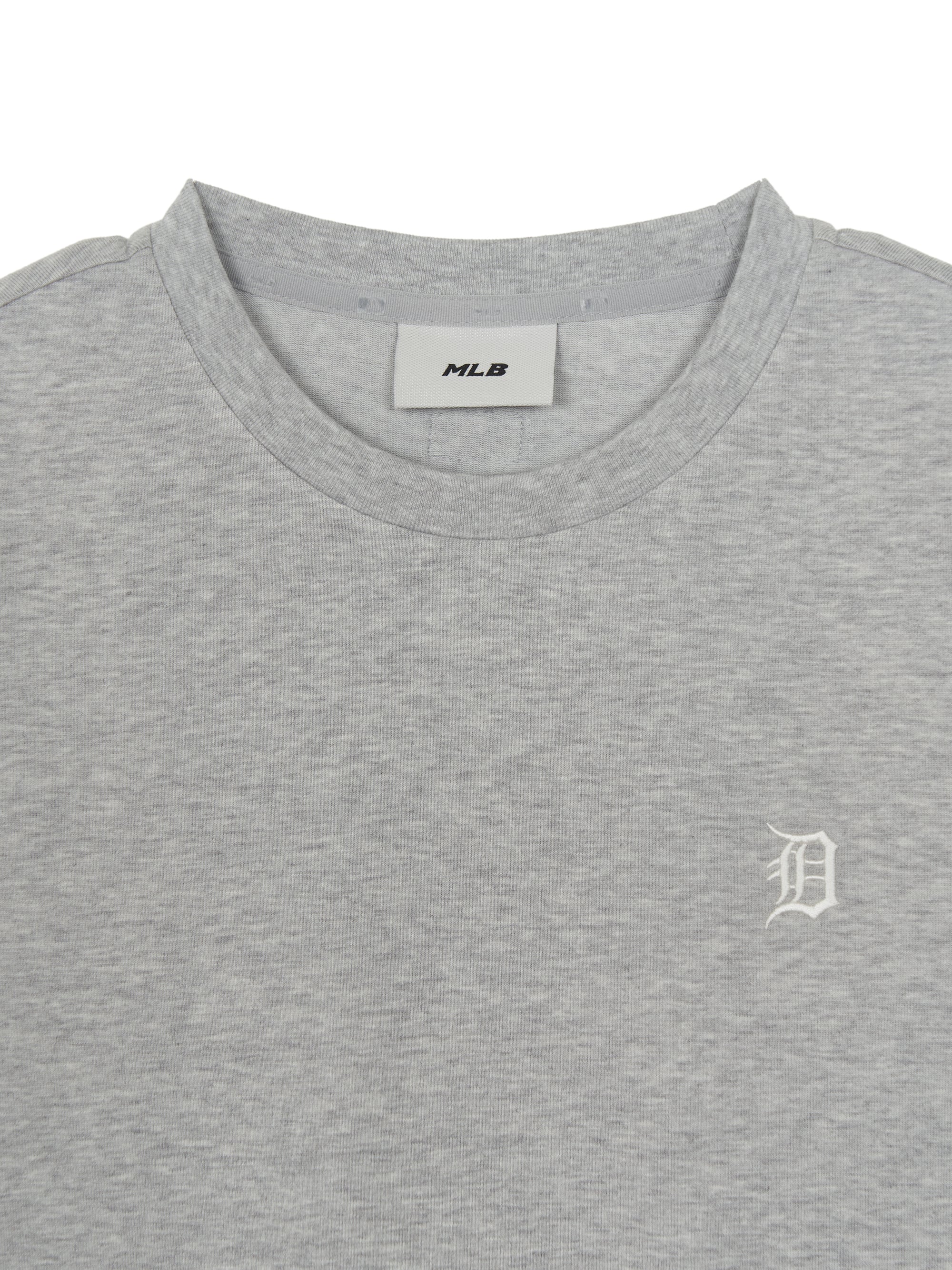 Women's Basic Small Logo Slim Fit T-shirt