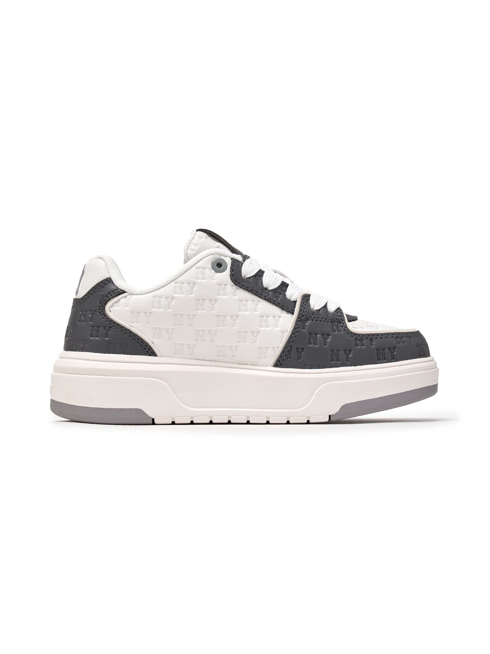 CHUNKY LINER EMBO MONOGRAM COOPERS TOWN