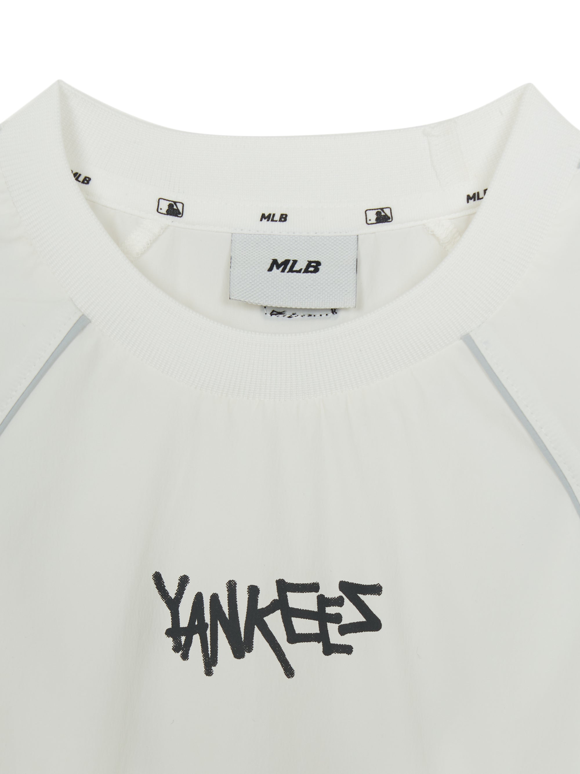 Street Basic Woven Big Logo Artwork T-shirt