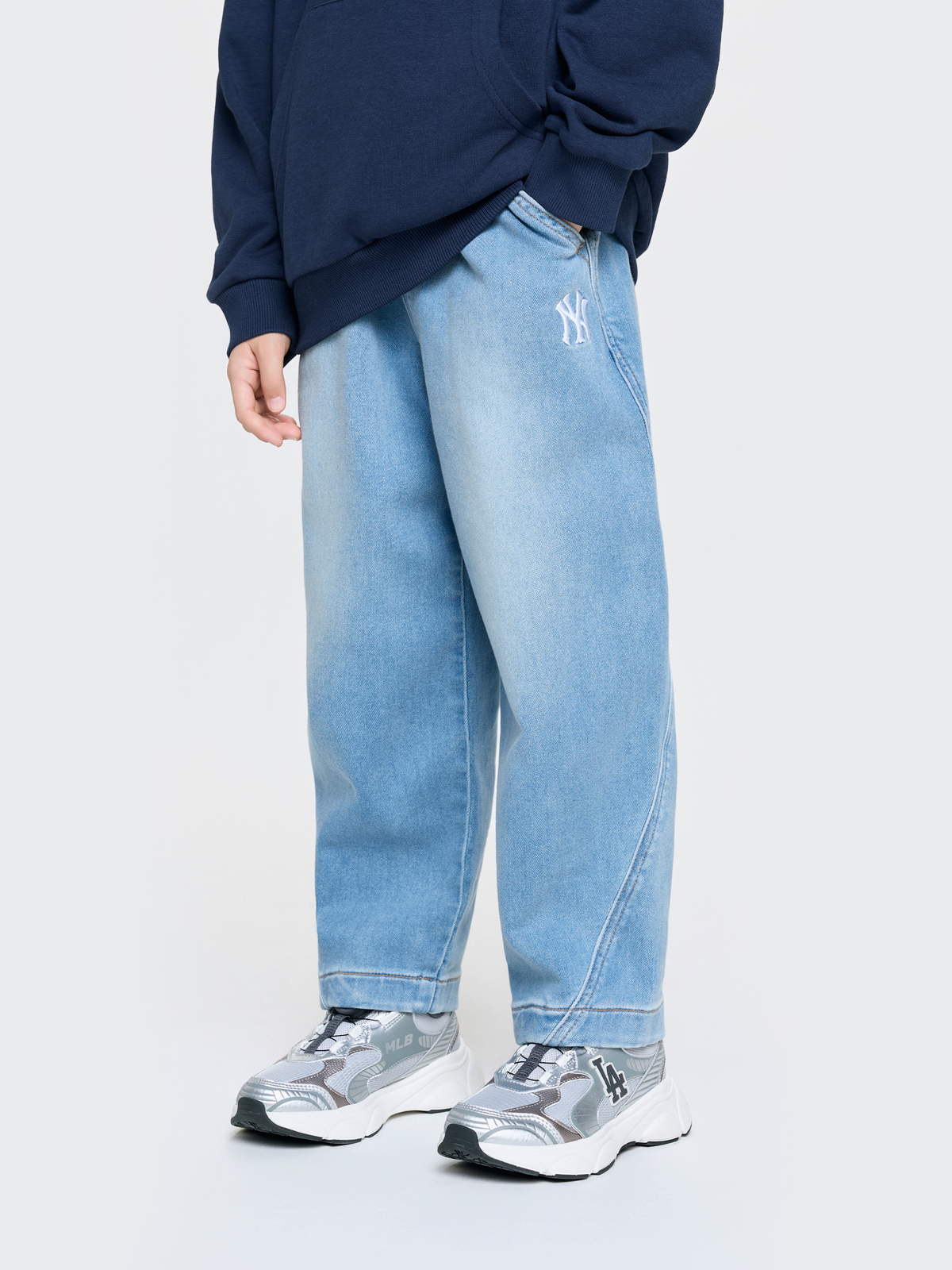 BASIC CURVED DENIM PANTS