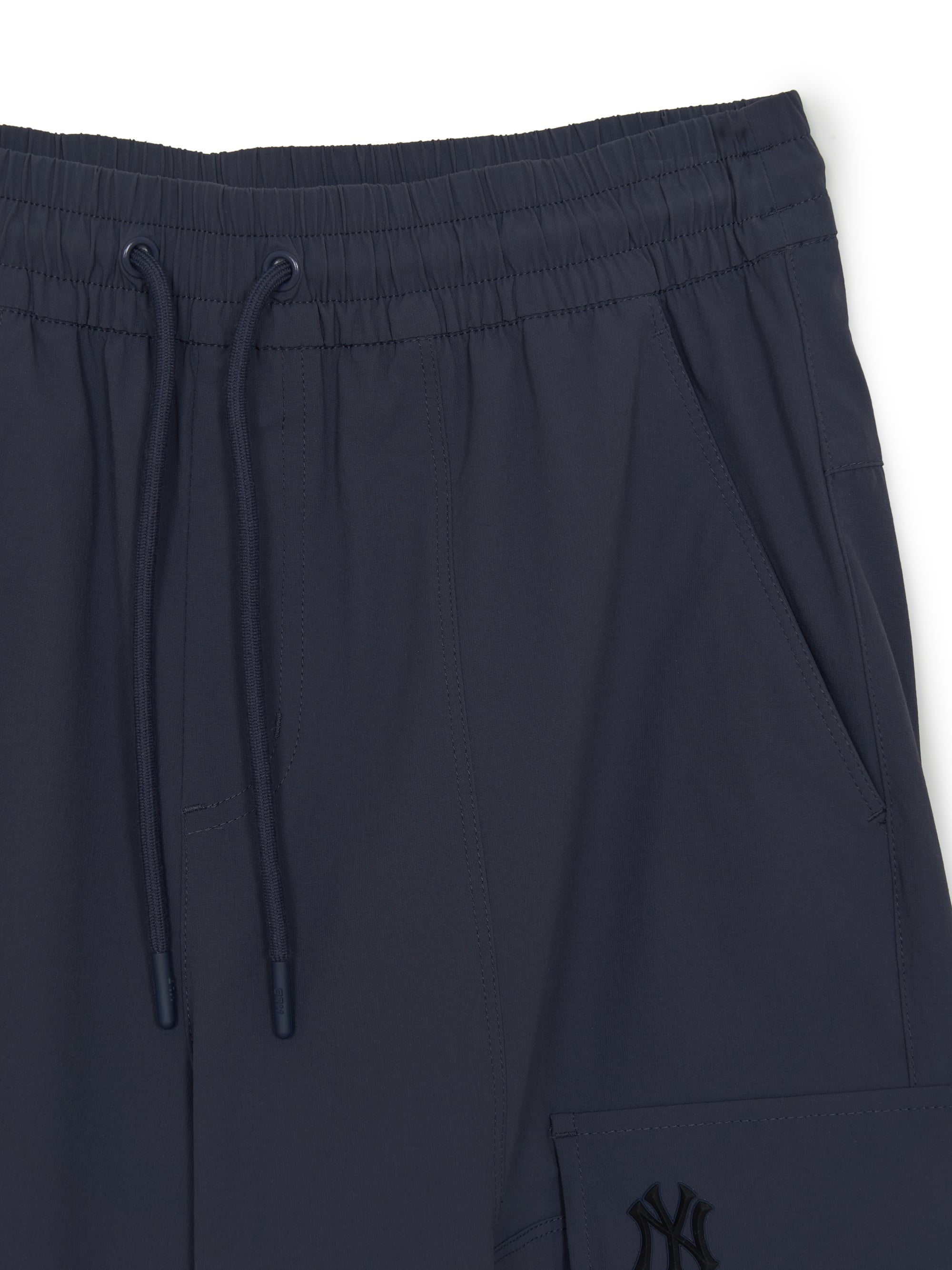BASIC GORPCORE NYLON CARGO 9in SHORTS