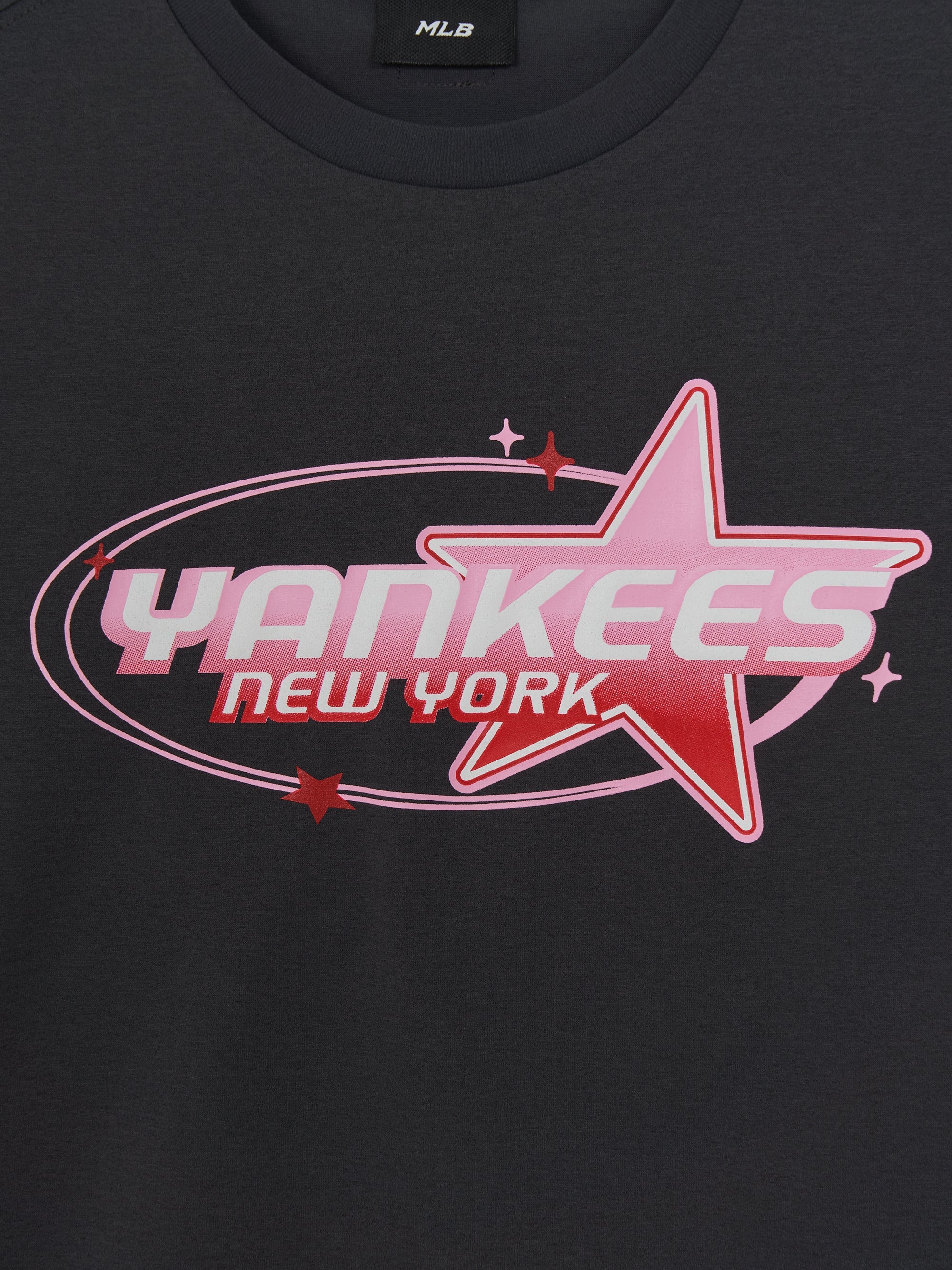 CAPSULE Street Artwork T-shirt
