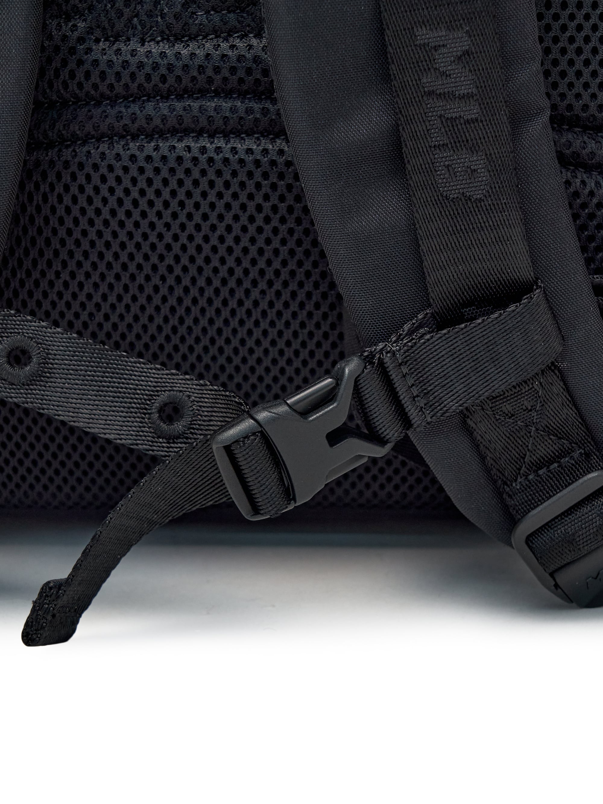 TAG CAGE SCHOOL BACKPACK