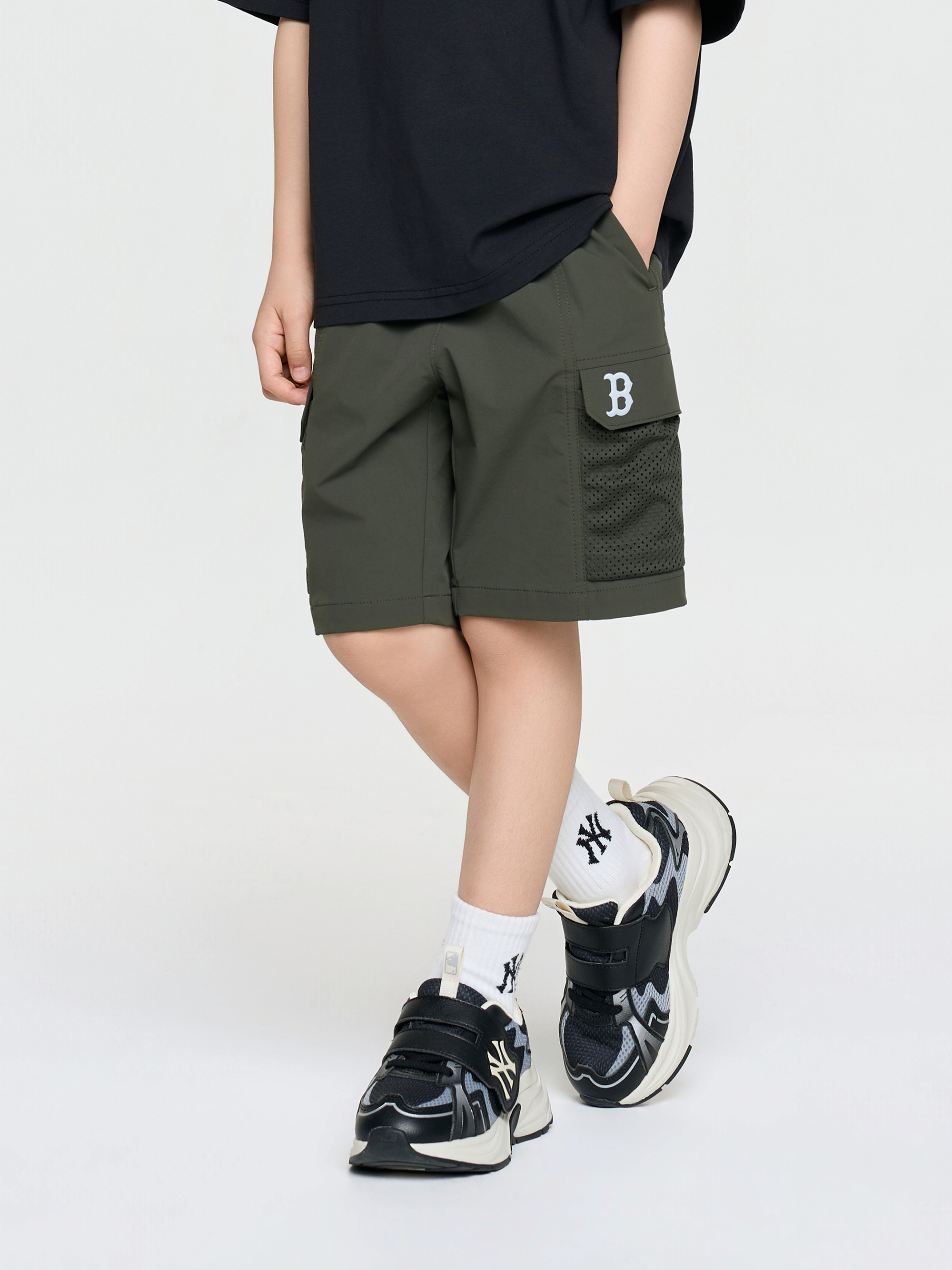 Outdoor Mesh-Blocking Cargo Shorts