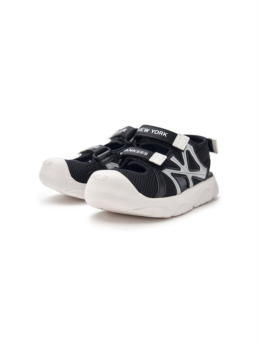 Ace Runner Sandals