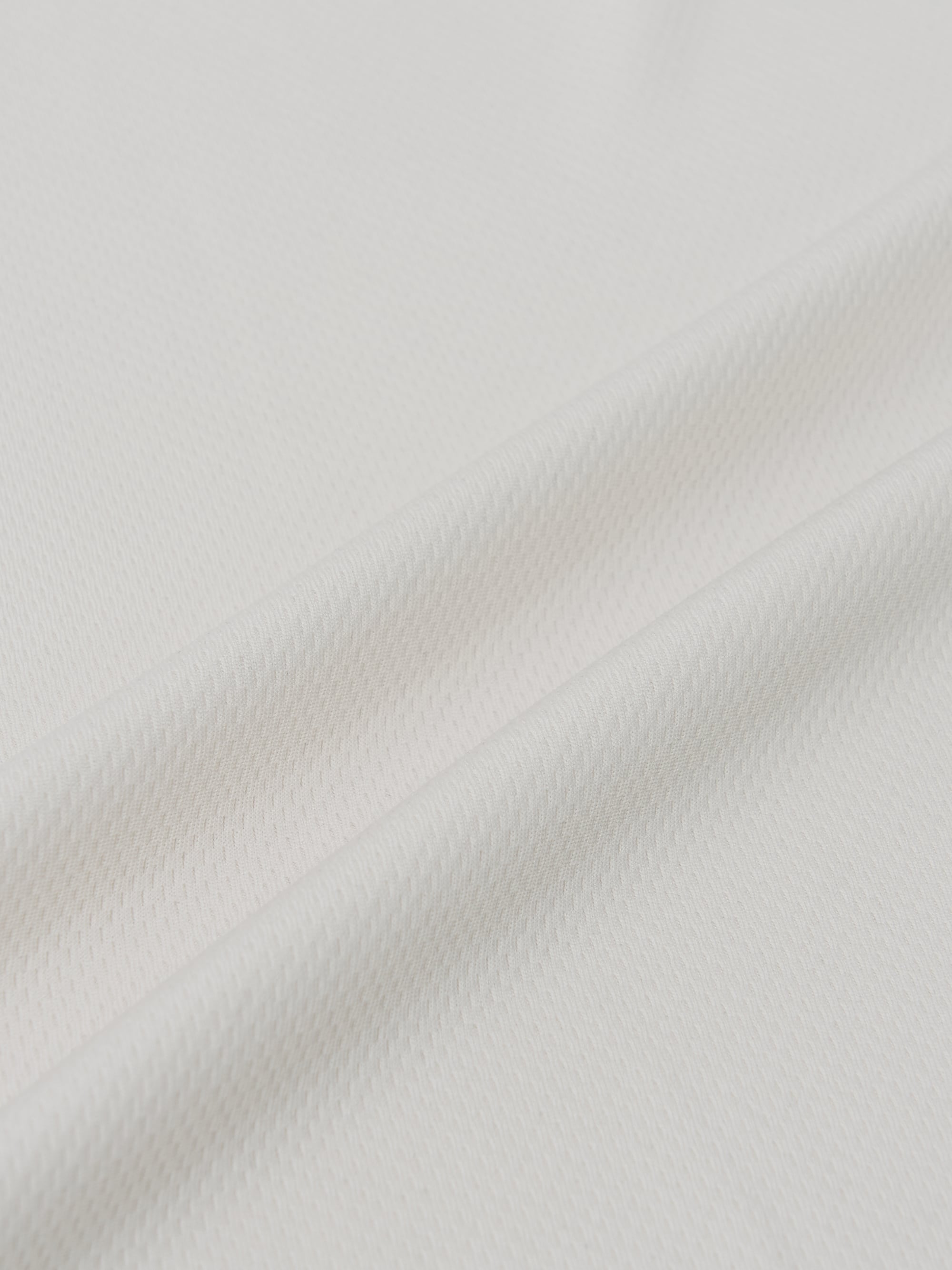 Sportive Mesh Graphic T-shirt