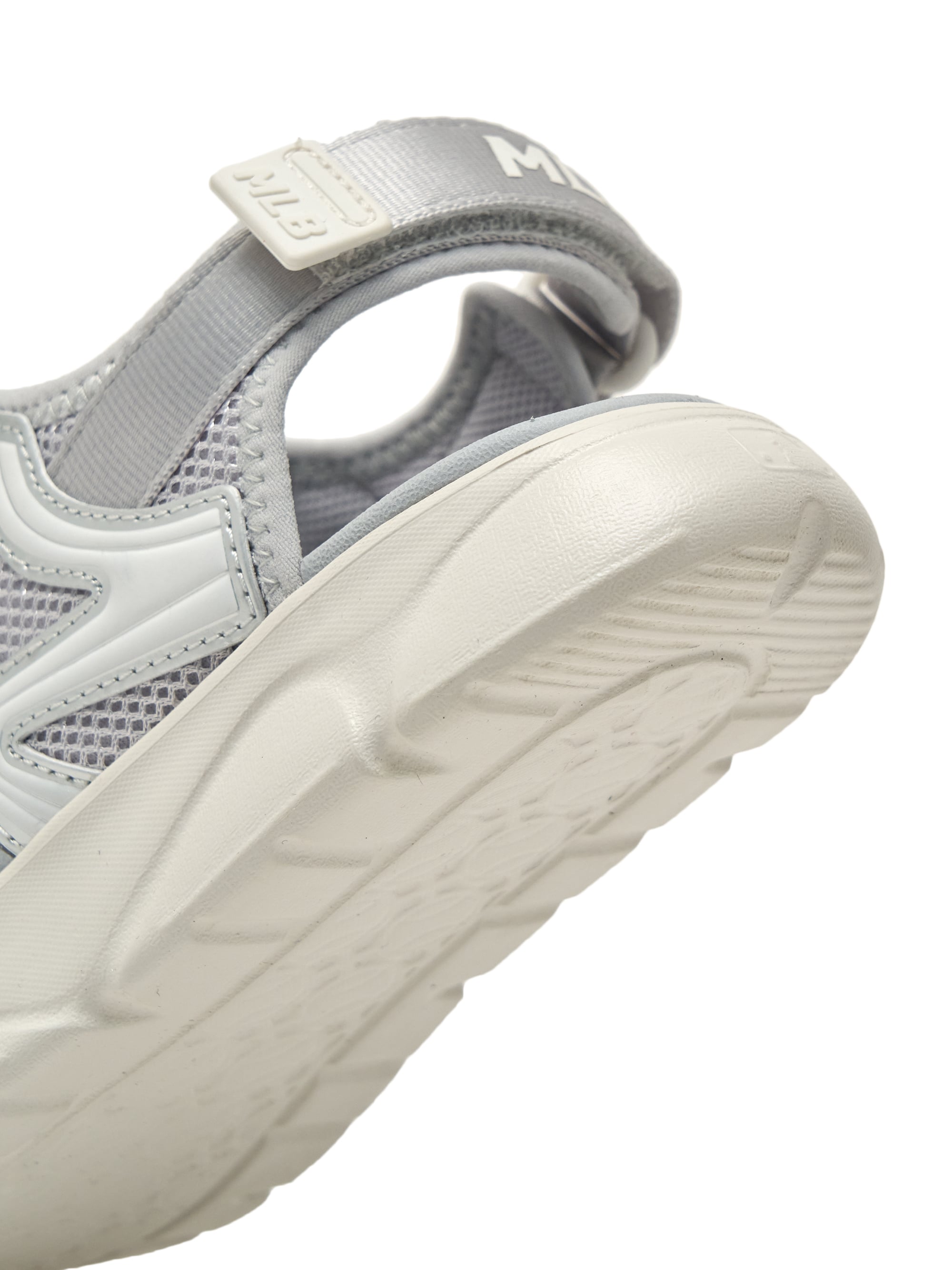 ACE RUNNER SANDALS