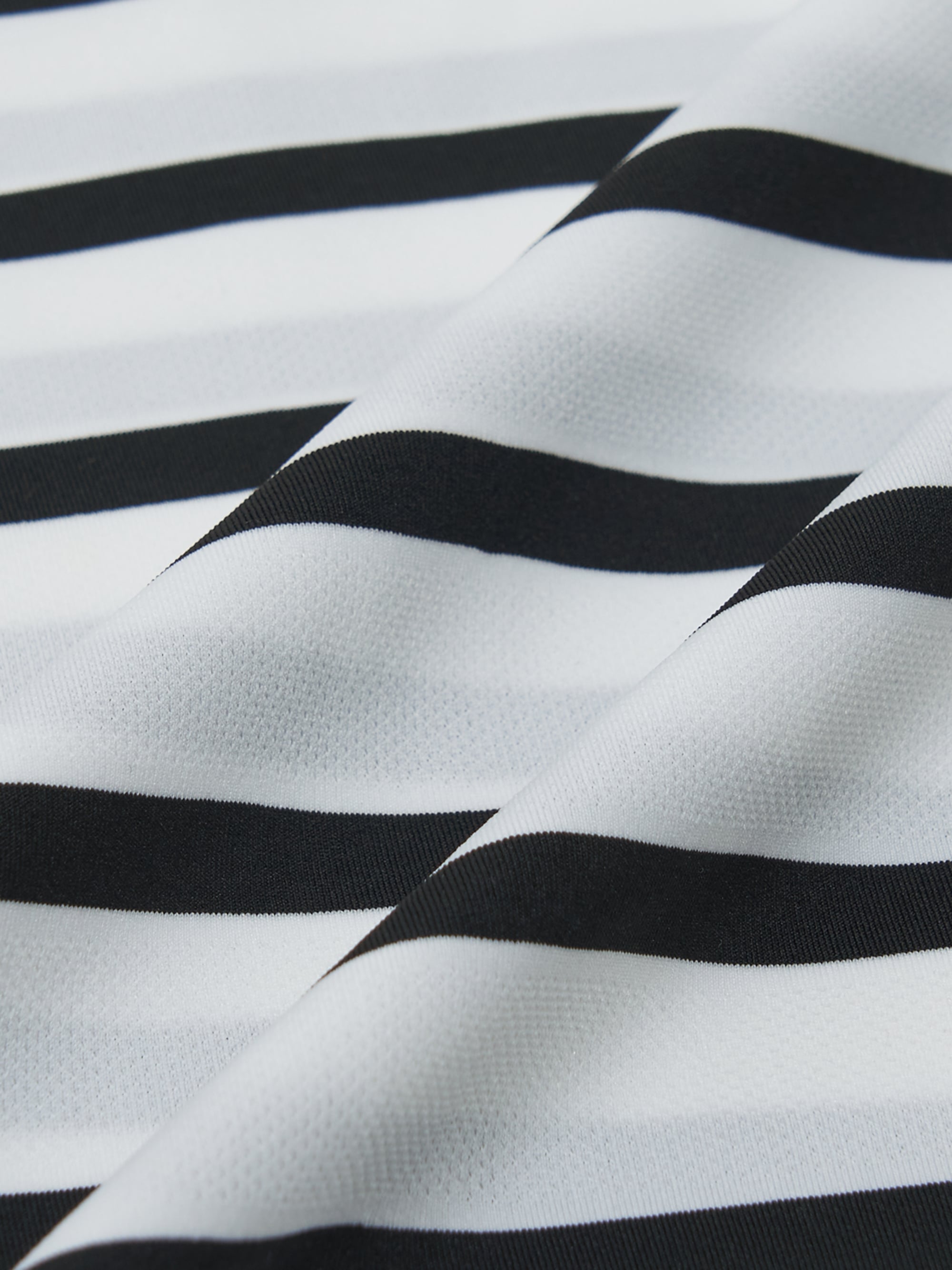 Outdoor Basic Striped T-shirt