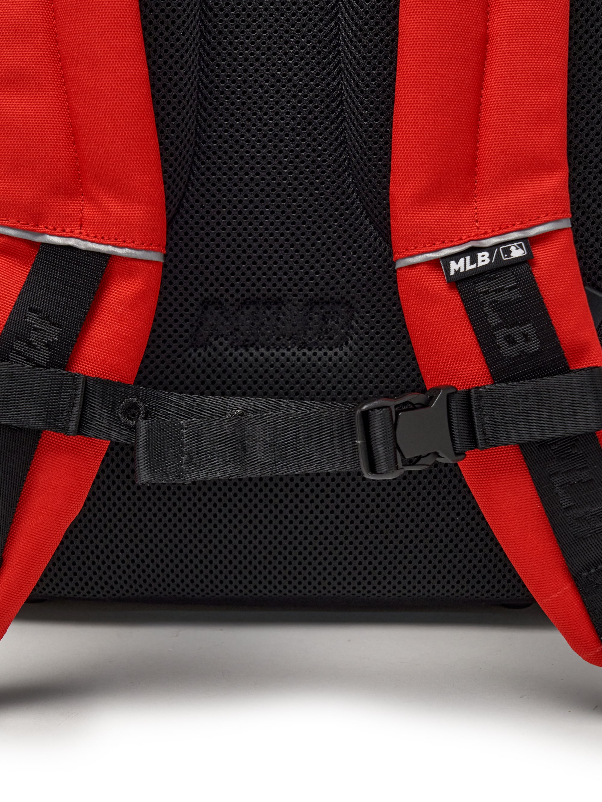 TAG POP BACKPACK