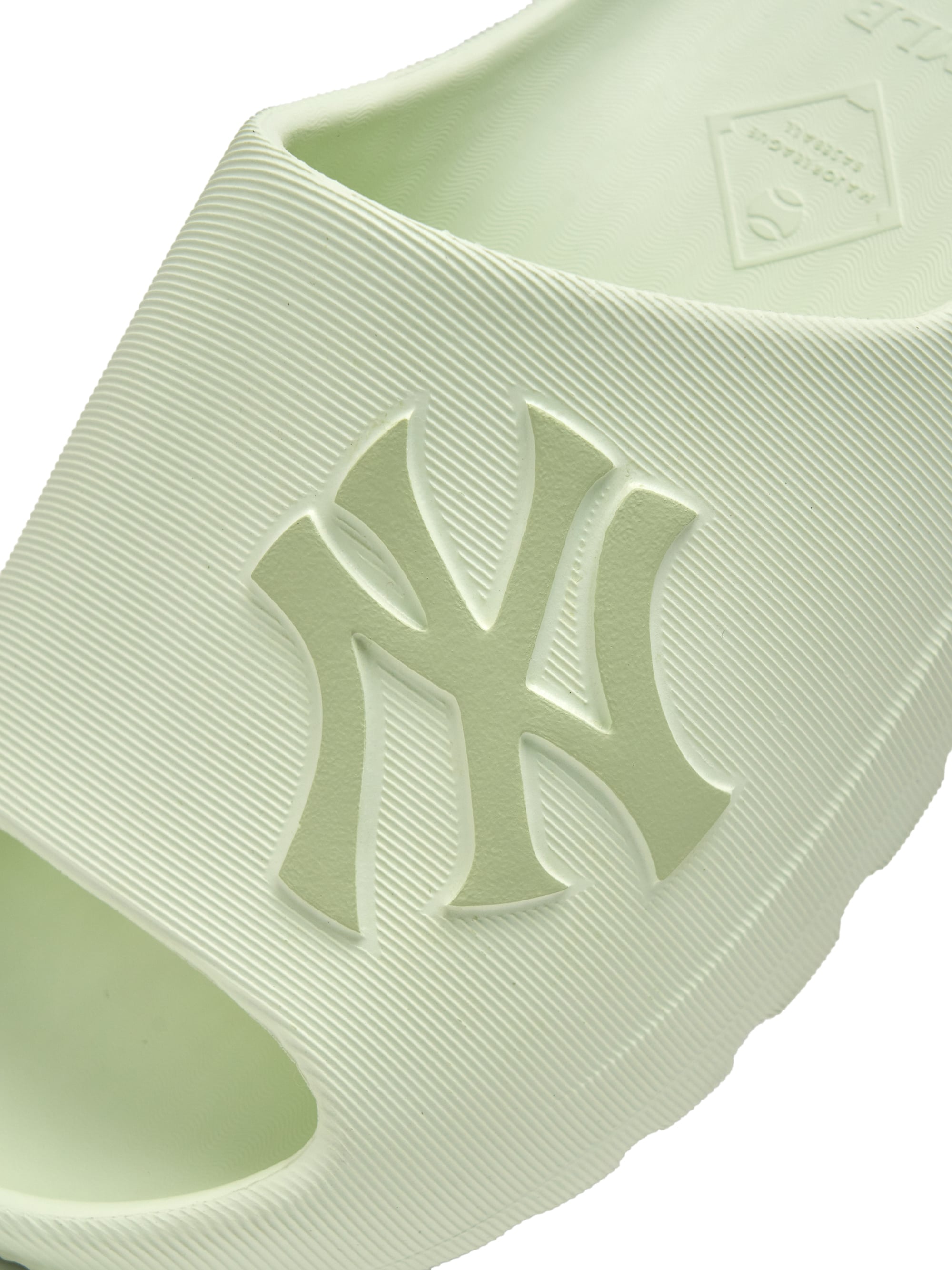 Skipper Slide