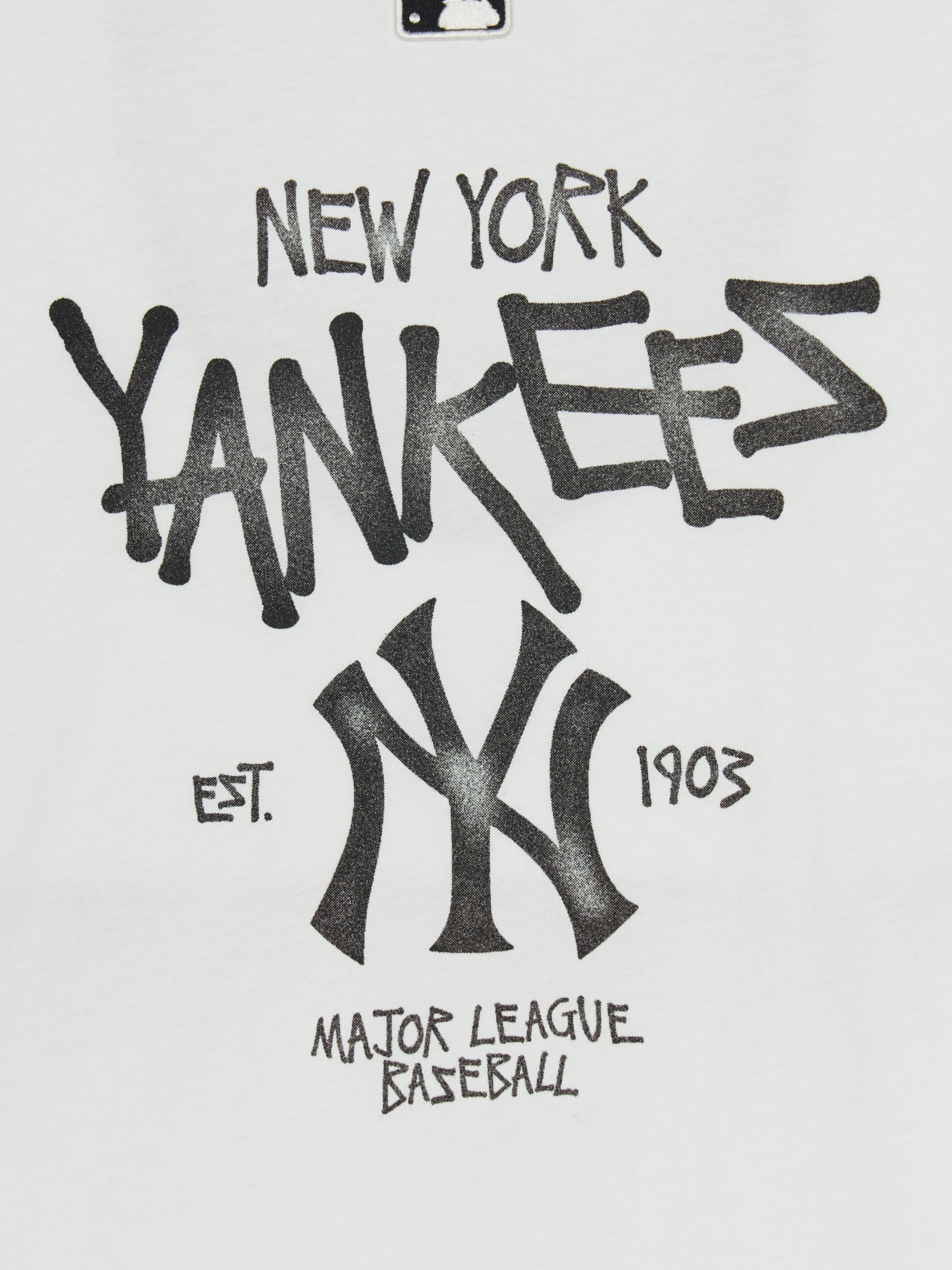 Basic Street Artwork Long Slv T-shirt