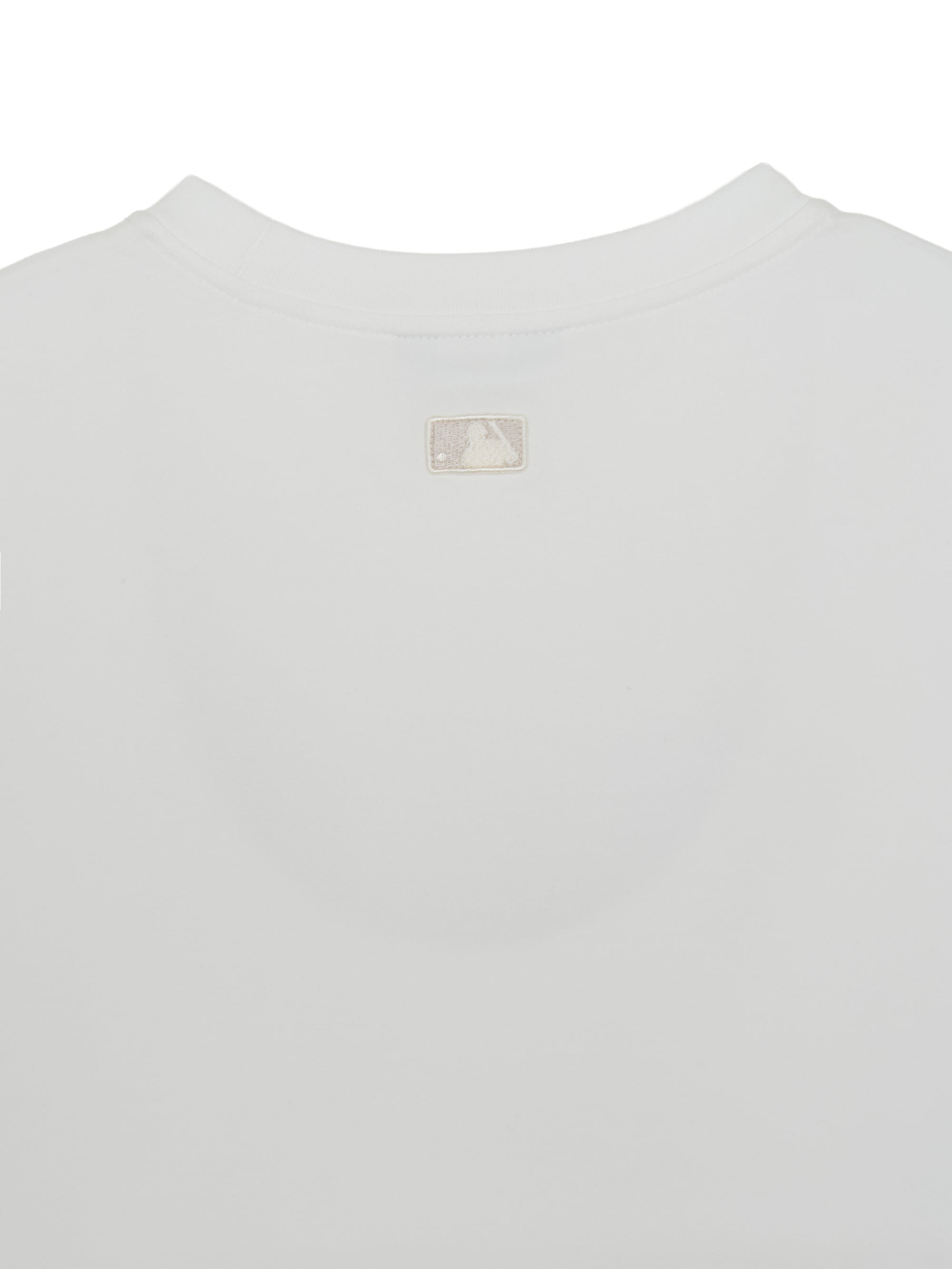 Women's Small Bunny Graphic Slim Semi Crop T-shirts