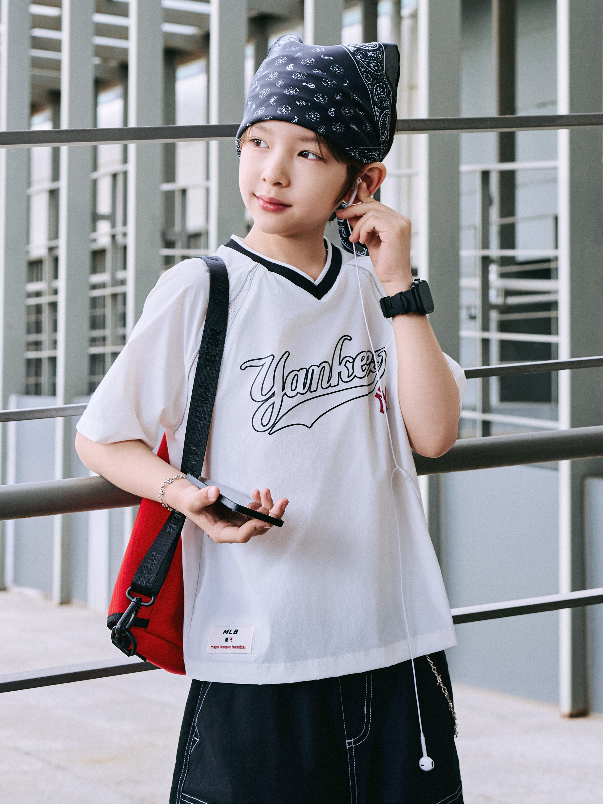 Sportive Varsity Woven Mesh Blocking T-shirt