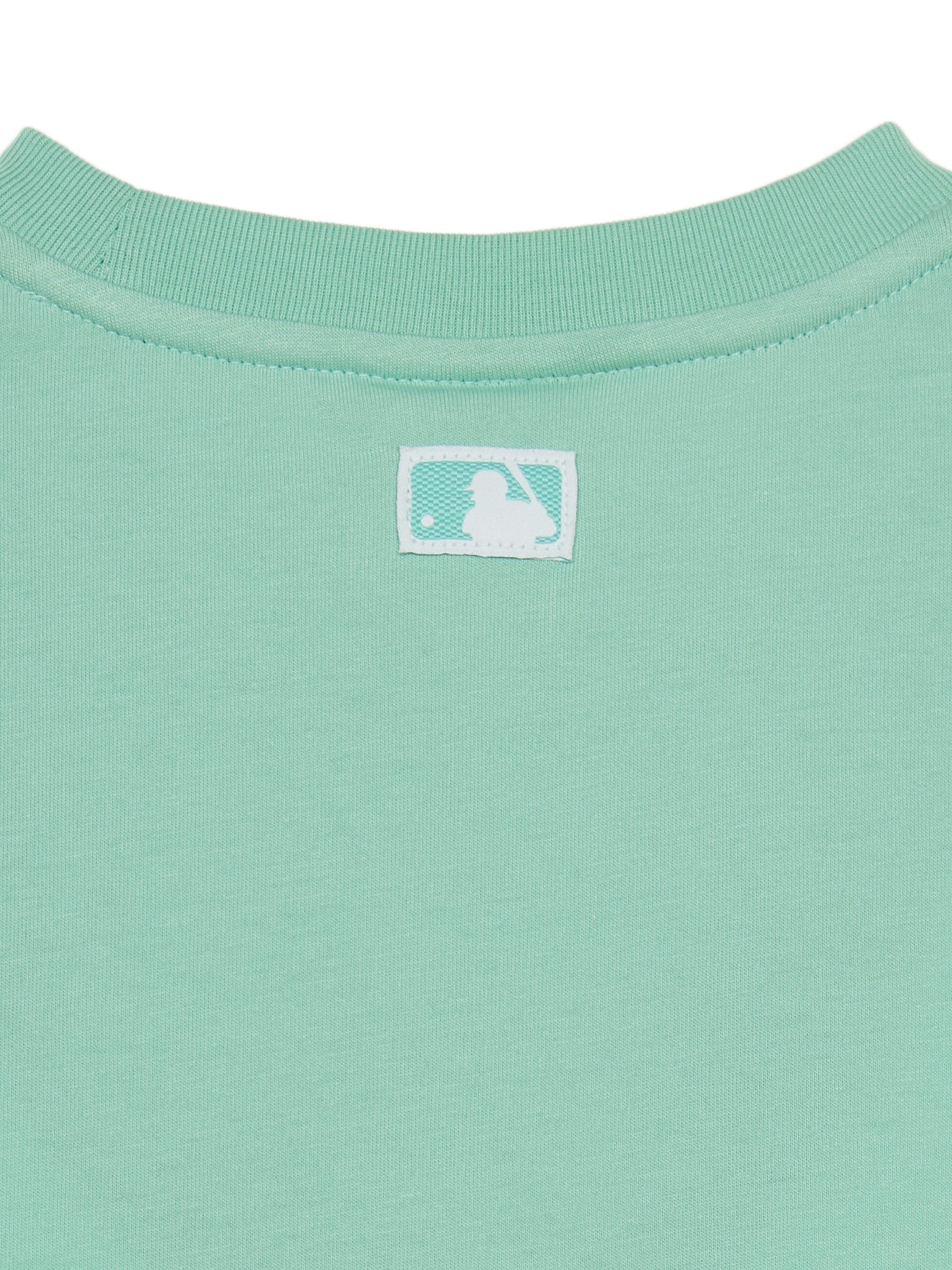 Basic Small Logo T-shirt