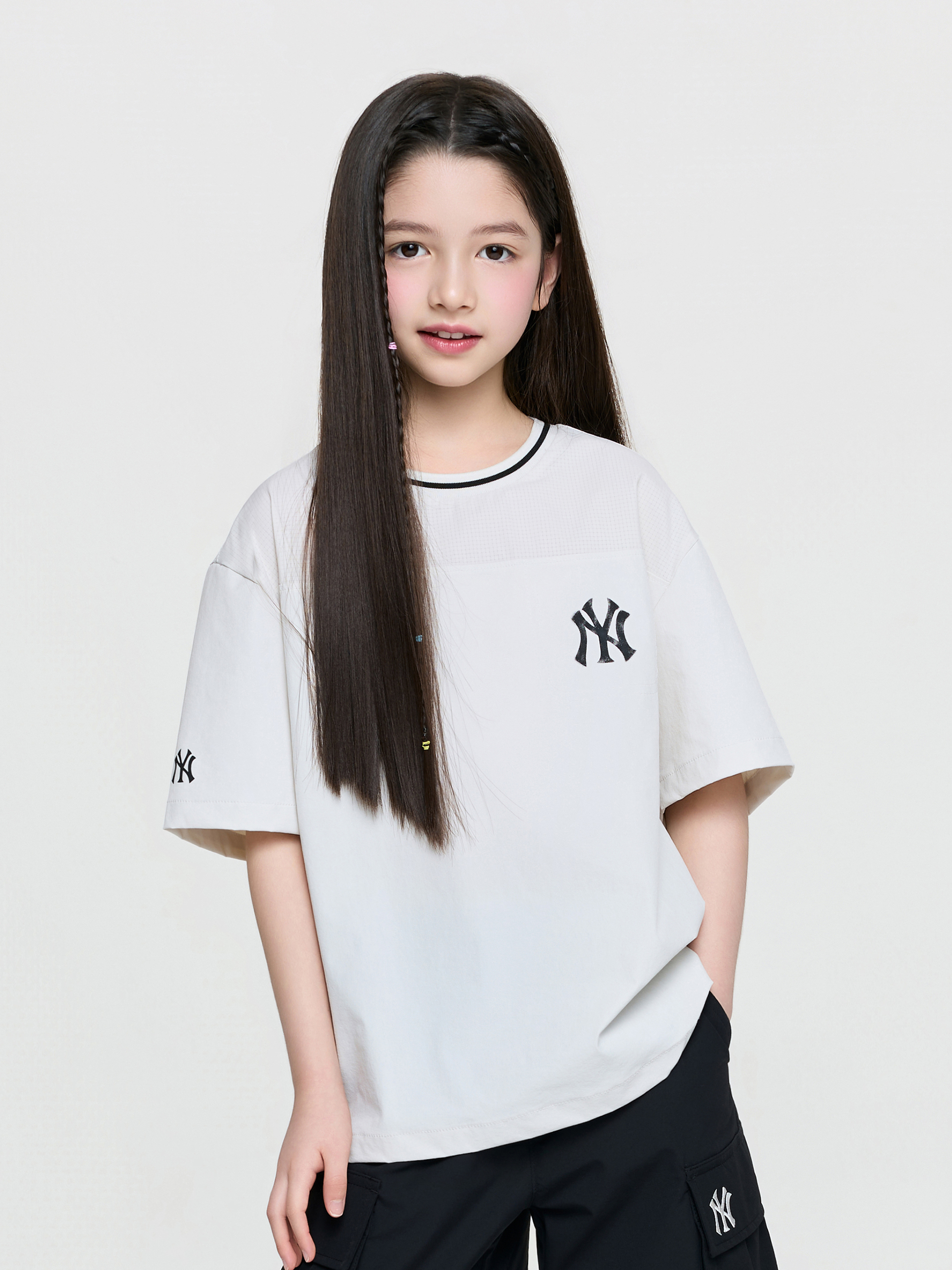 Street Basic Woven V-Neck T-shirt
