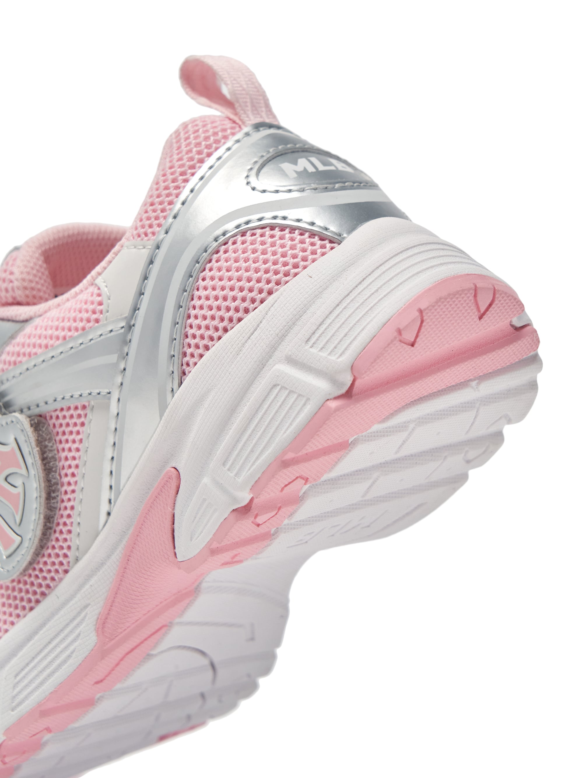 TRACK RUNNER
