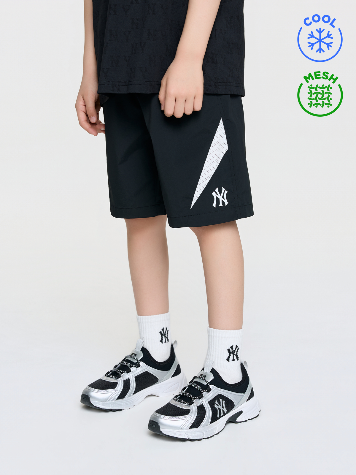 Sportive Varsity Mesh-Blocking Shorts(Set)