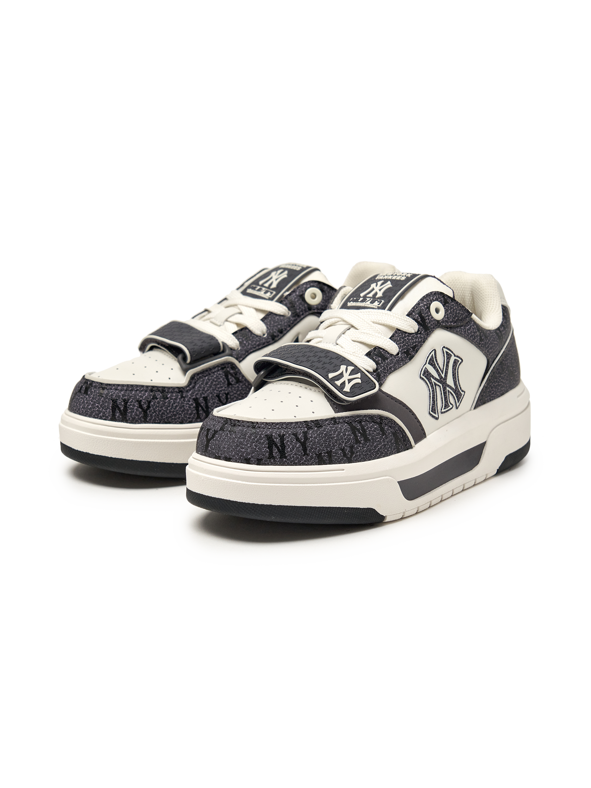 Chunky Liner Pocket Monogram