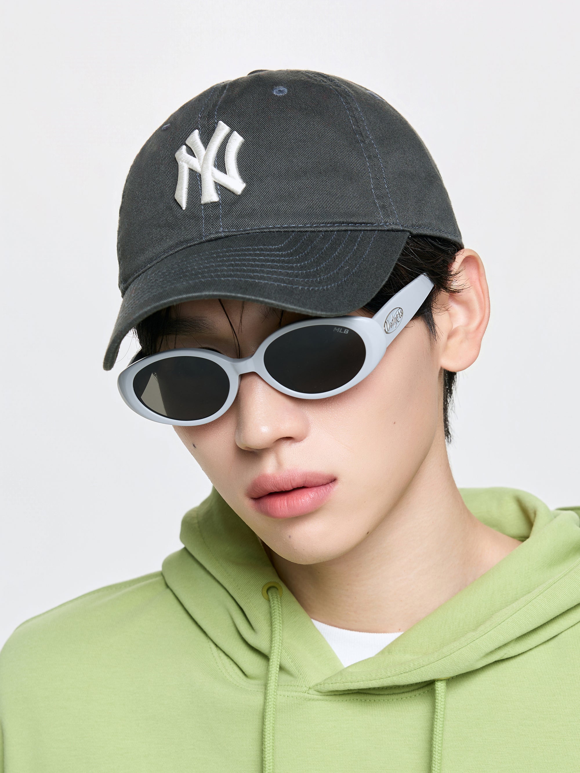 The Kid (Oval Type)