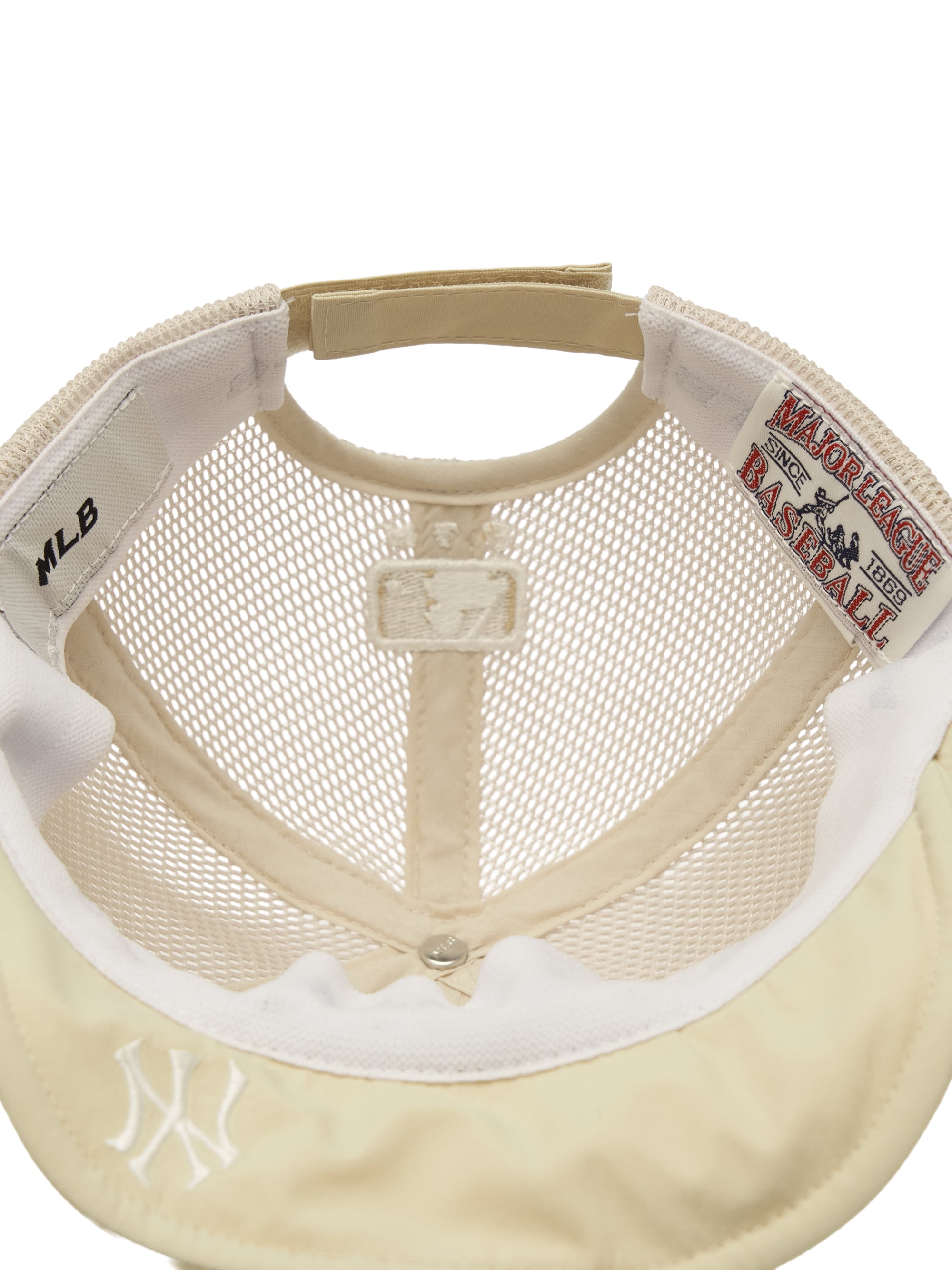 Mega Bear Friends Mesh Wire Cap