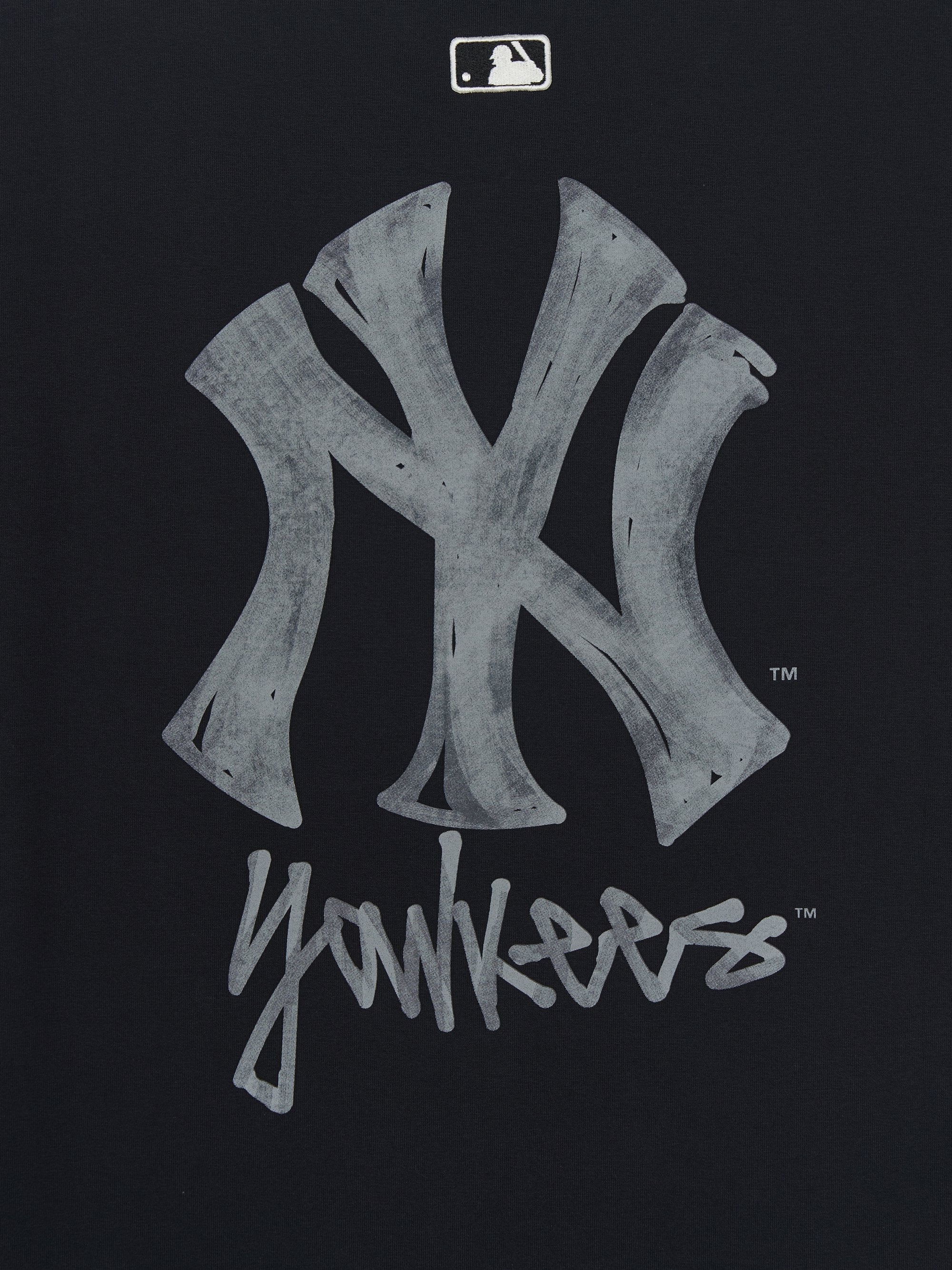 Basic Simple Street Logo Over Fit T-shirt
