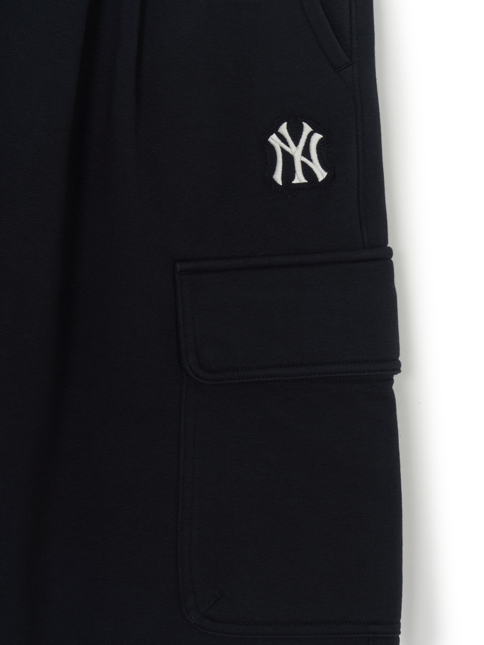 BASIC SMALL LOGO CARGO BERMUDA PANTS